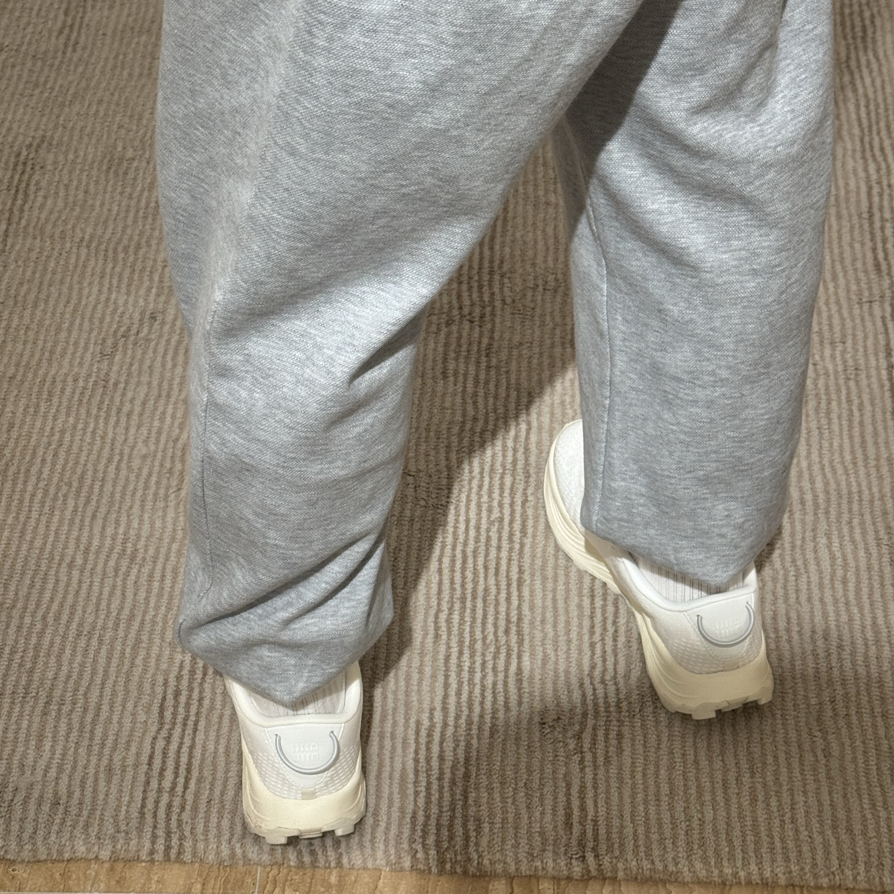(W) Miu Miu Technical Fabric Sneakers White 착용 스타일 - 5