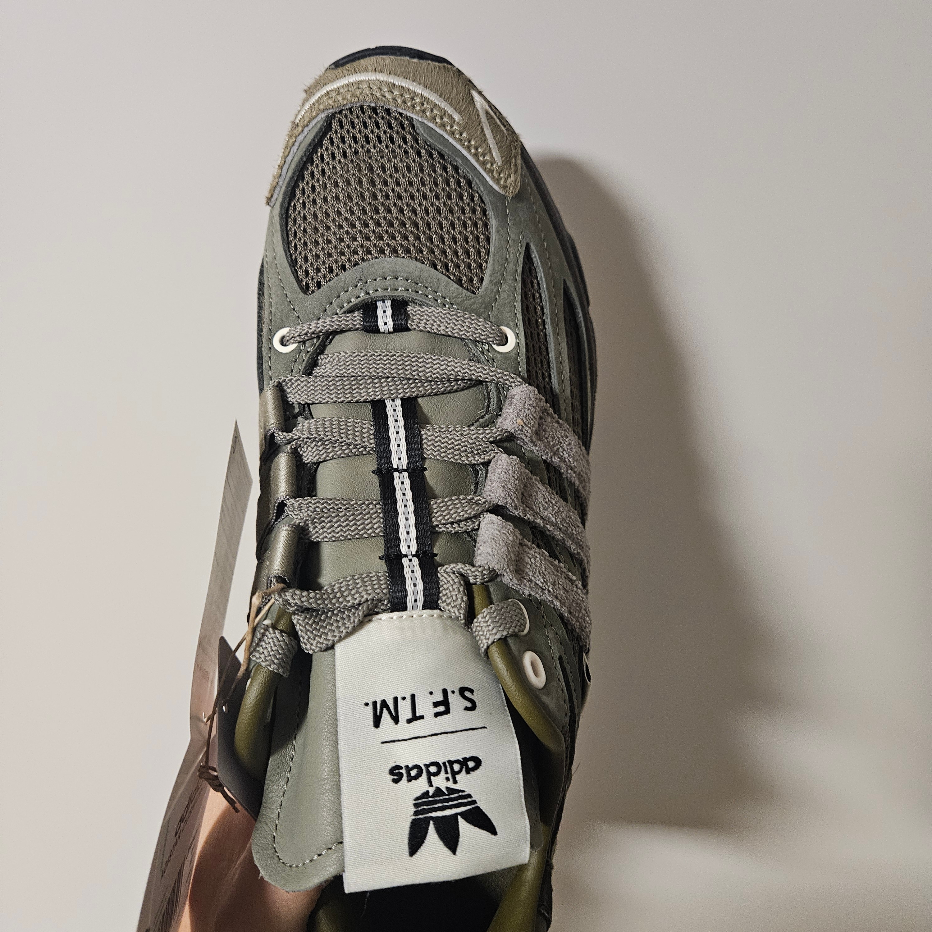 Adidas x Song for the Mute Adistar Cushion Branch Shadow Green 착용 스타일