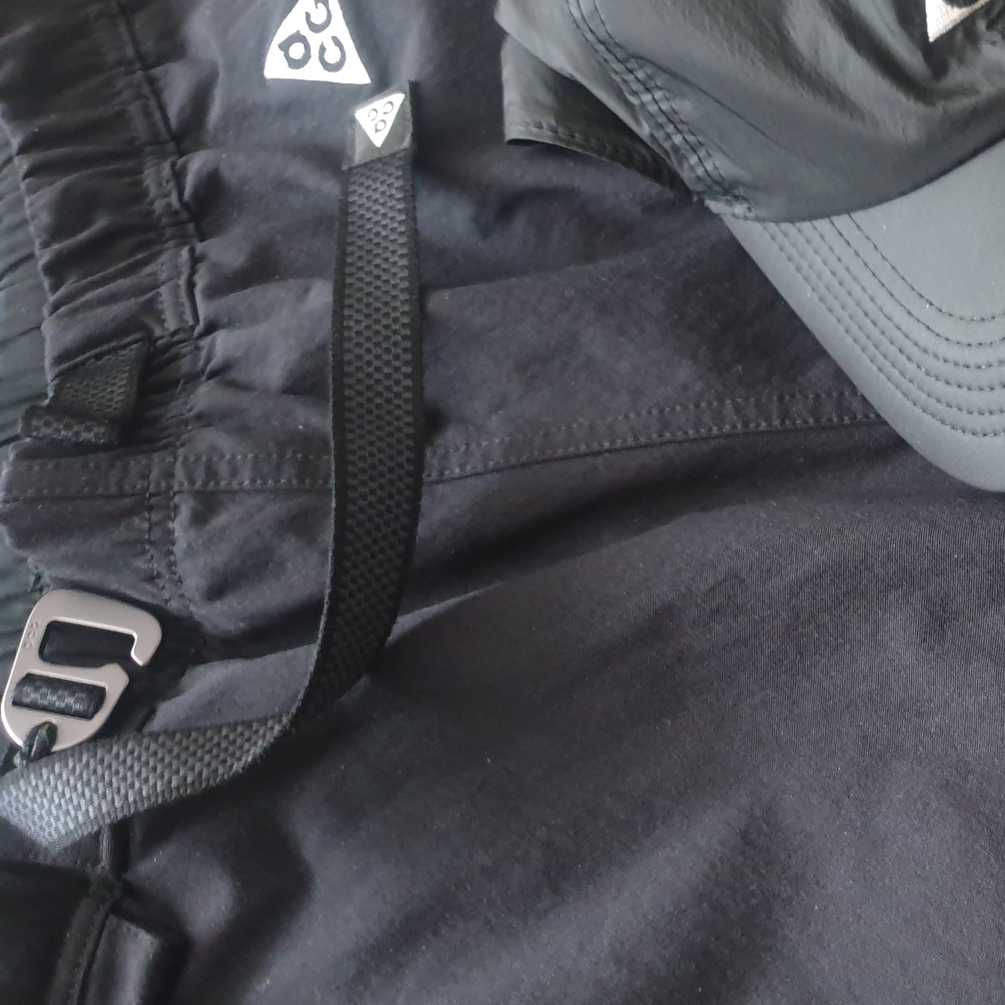 Nike ACG Trail Pants Black Anthracite - Asia 착용 스타일