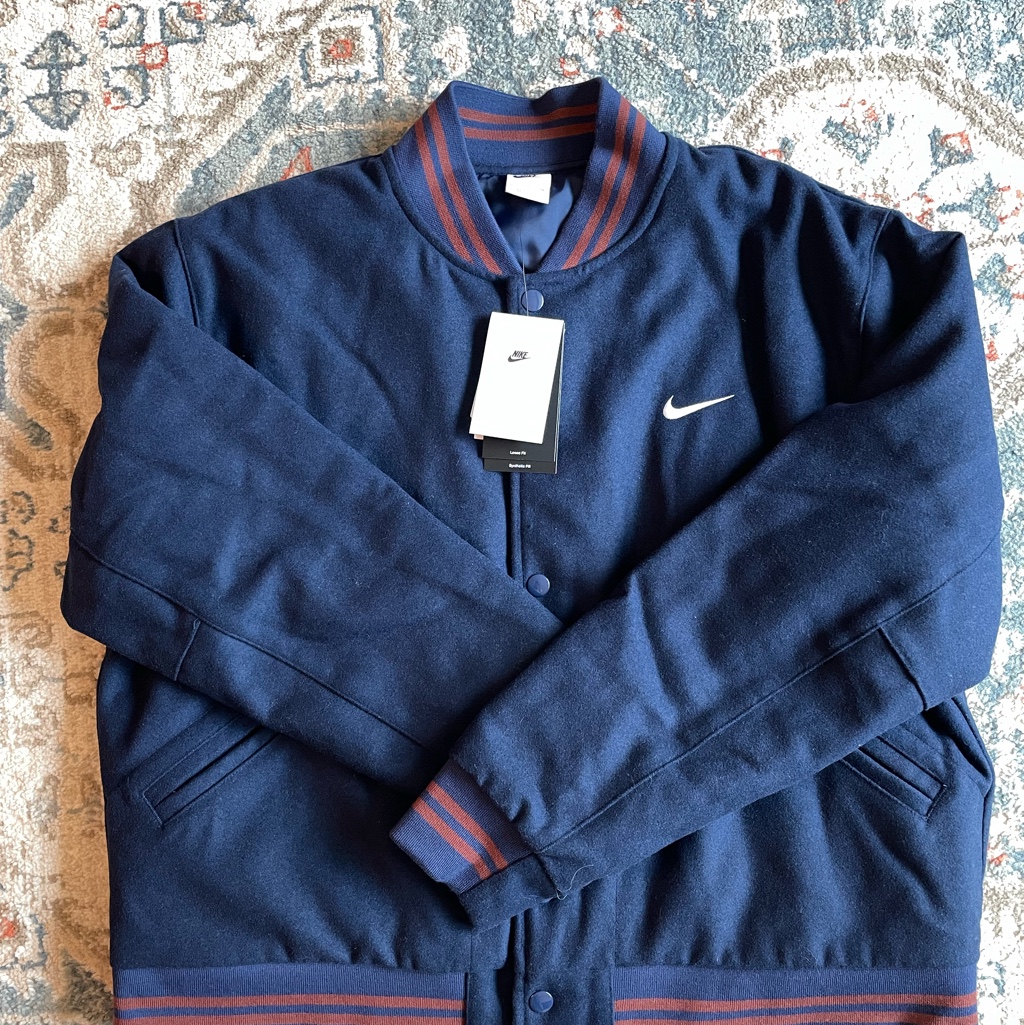 Nike NSW Varsity Jacket Midnight Navy White - Asia 착용 스타일 - 1