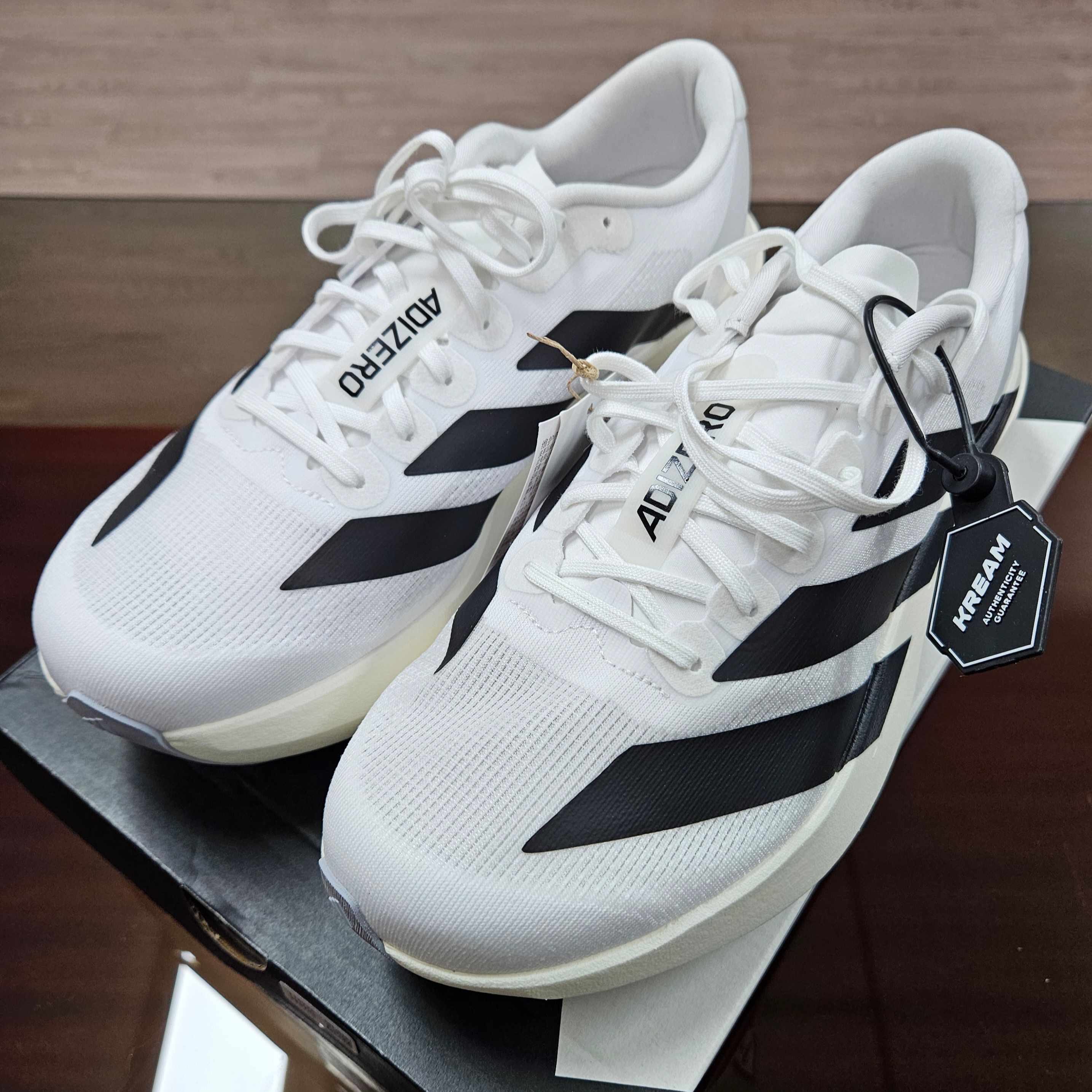 Adidas Adizero EVO SL Cloud White Core Black 착용 스타일 - 6