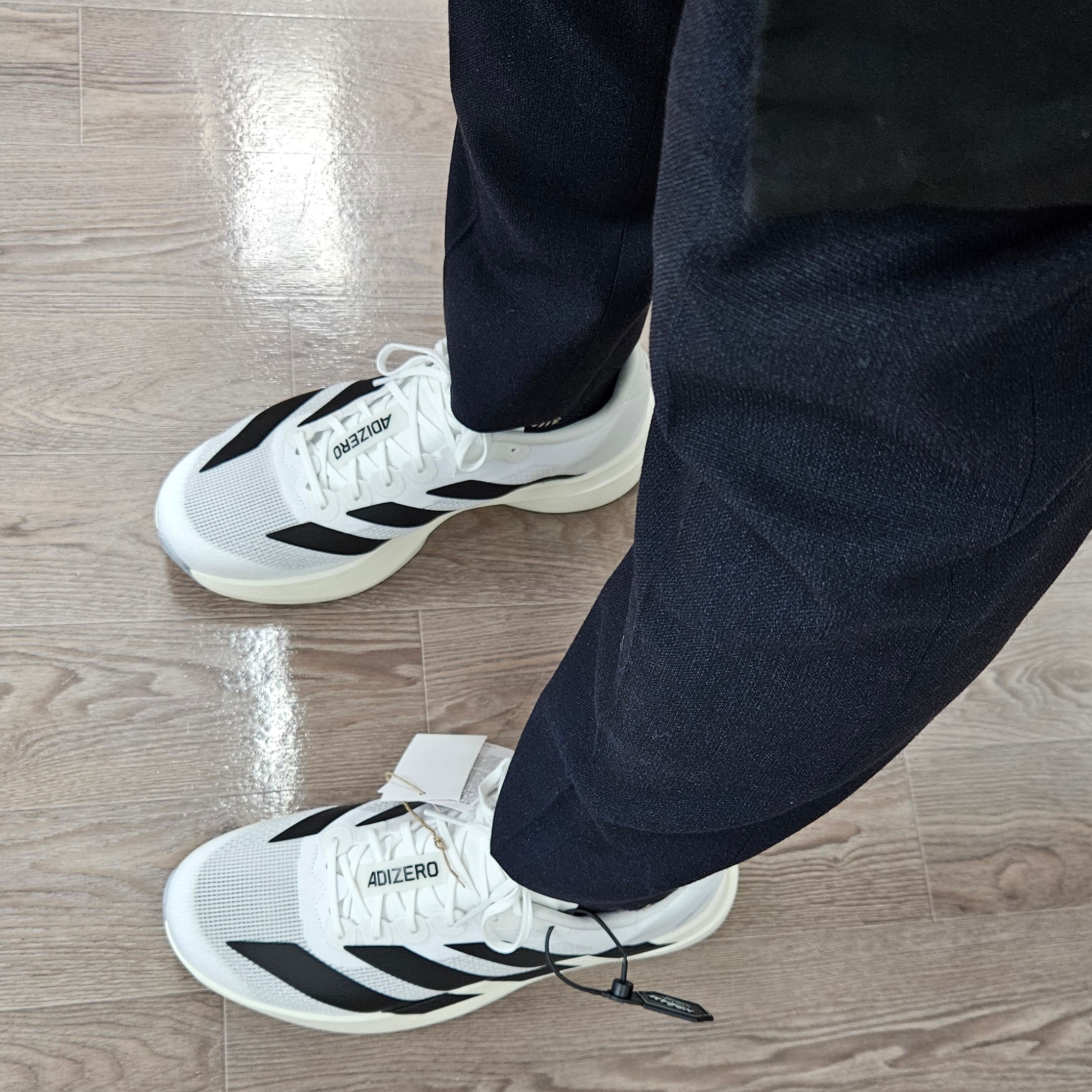 Adidas Adizero EVO SL Cloud White Core Black 착용 스타일 - 7