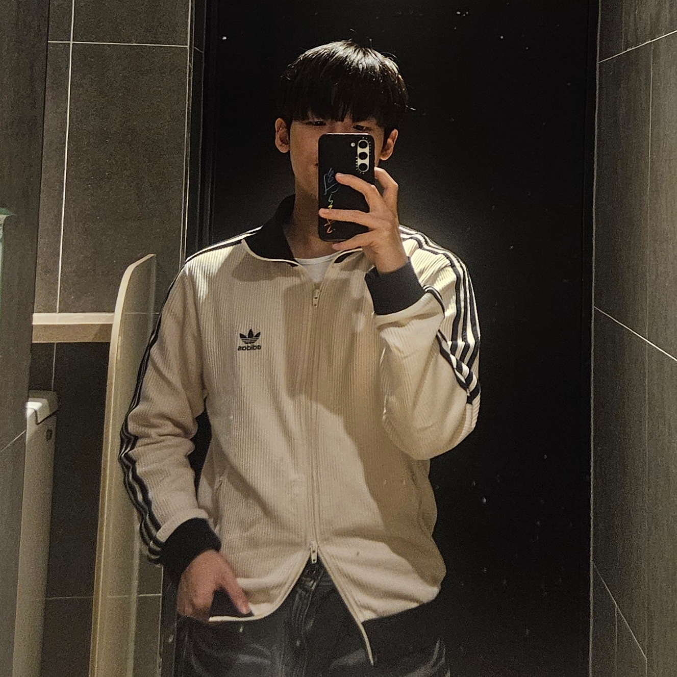 Adidas Waffle Beckenbauer Track Top Wonder White - KR Sizing, BLR Embossed Wave Washing Wide Denim Pants Blue 착용 스타일