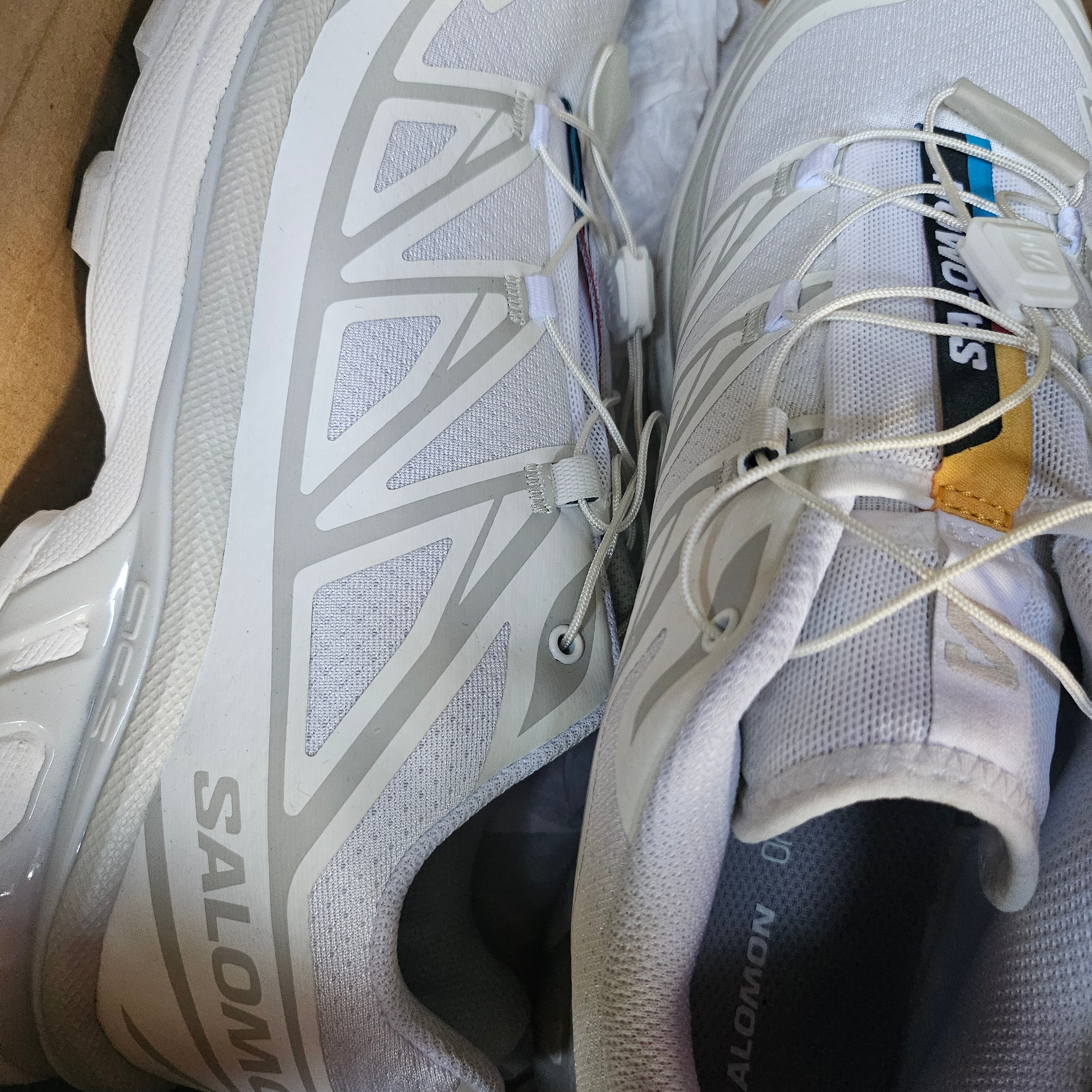 Salomon XT-6 ADV White 착용 스타일