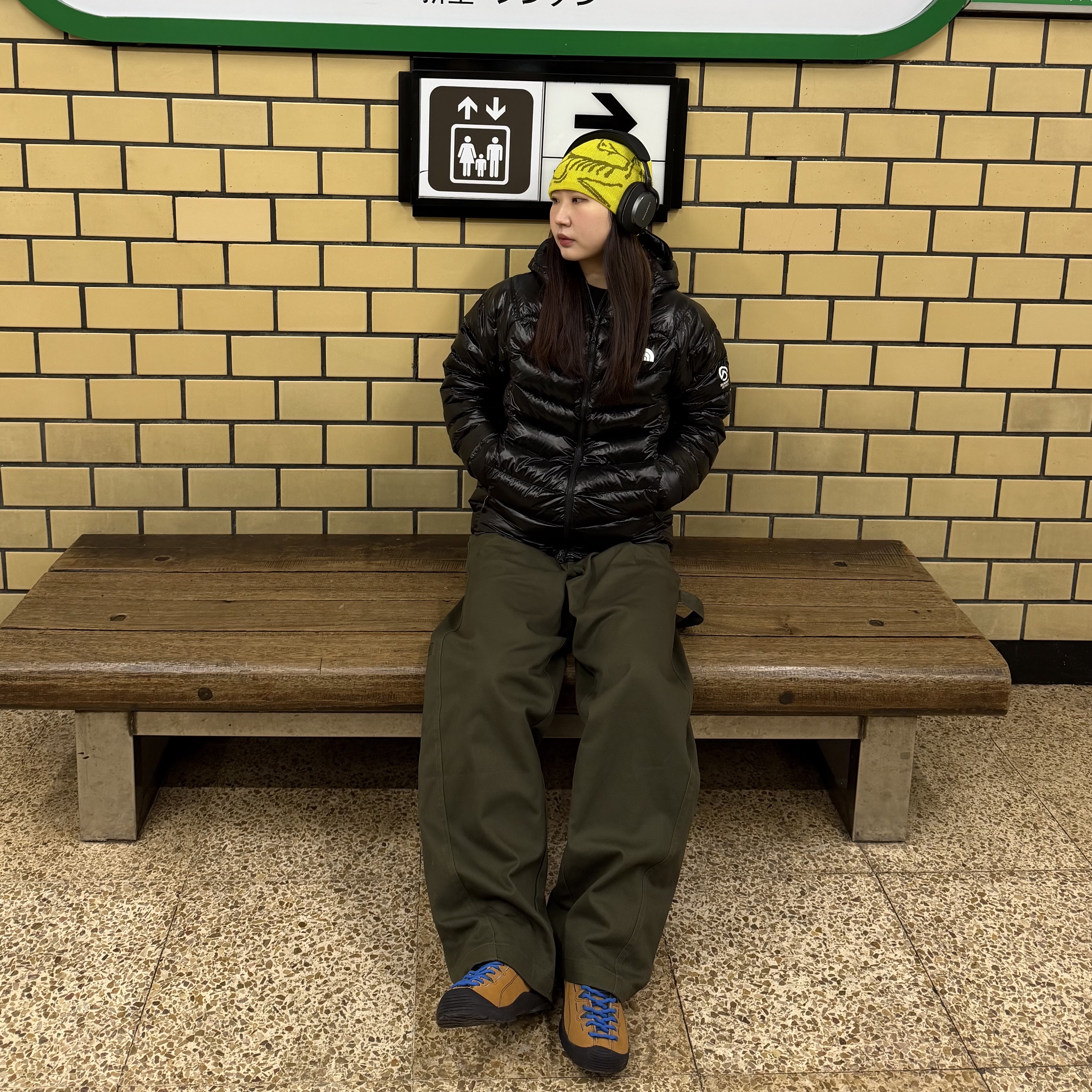 Arc'teryx Bird Head Toque Euphoria Olive Moss, Keen Jasper Suede Sneakers Camel 착용 스타일 - 2