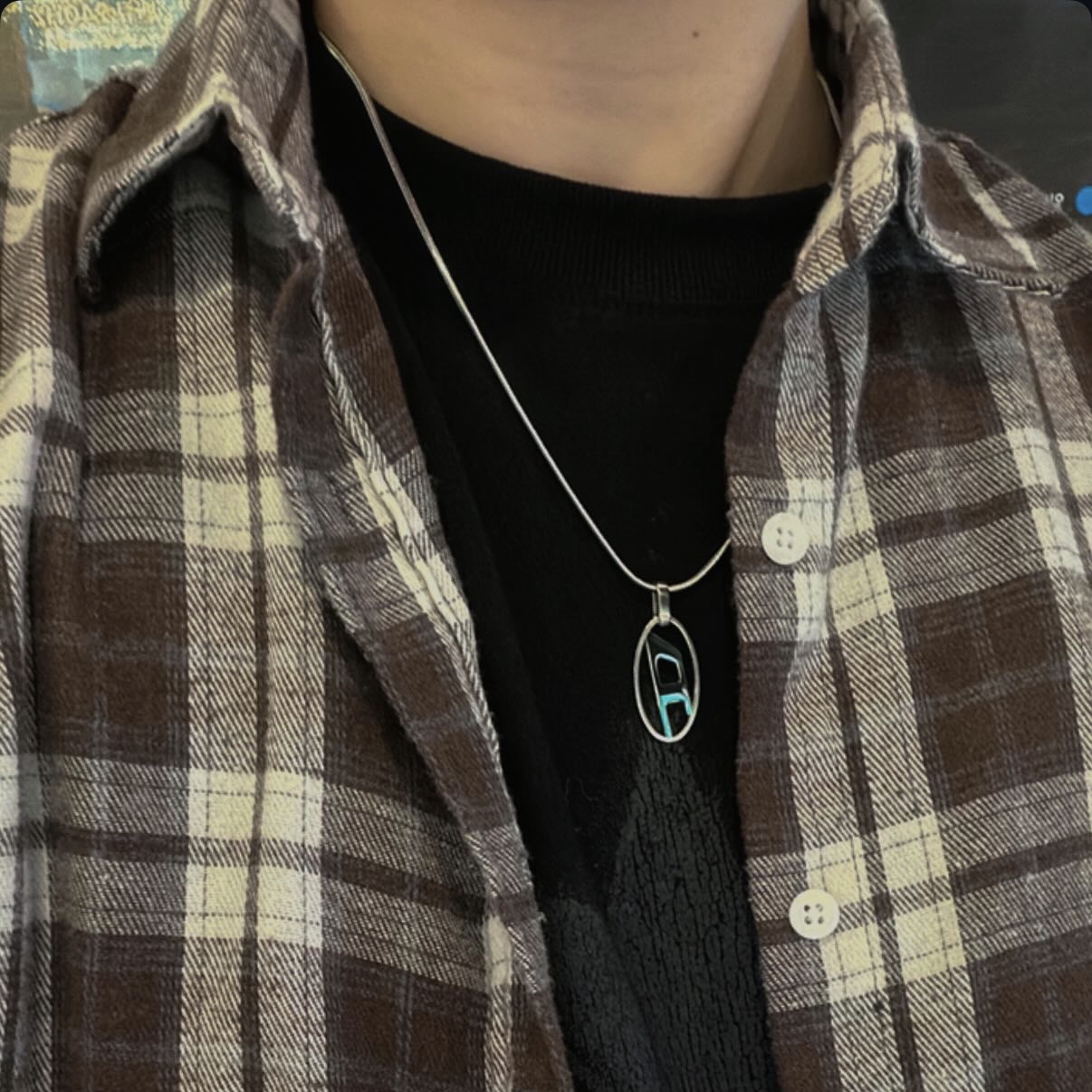 Diesel Dx1342 Stainless Steel Pendant Necklace Silver 착용 스타일