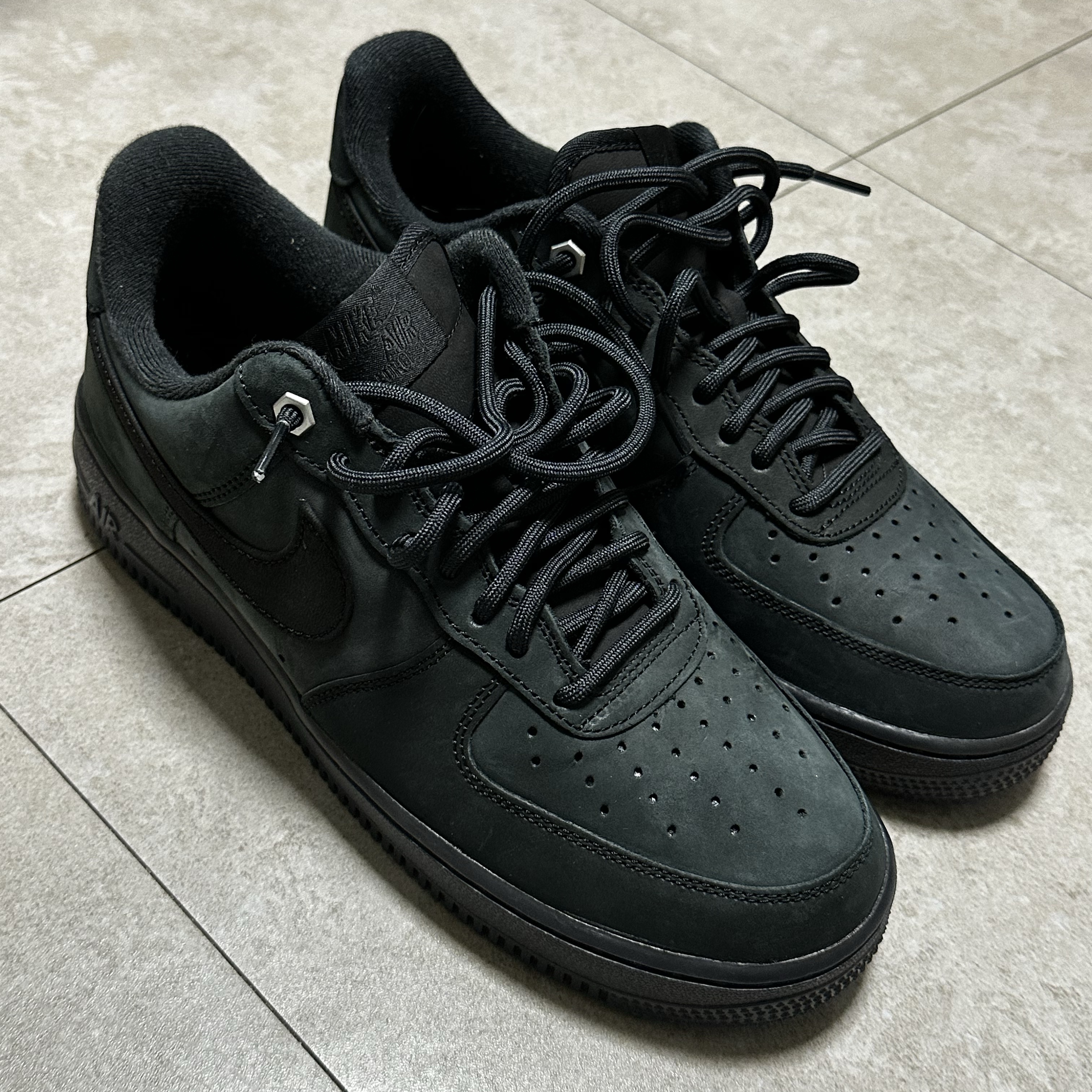 Nike Air Force 1 '07 WB Black 착용 스타일 - 1