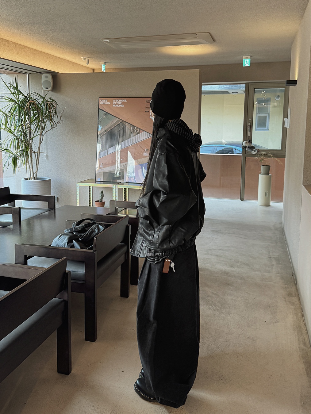 Oakley Light Breathe Triple Black 착용 스타일 - 3