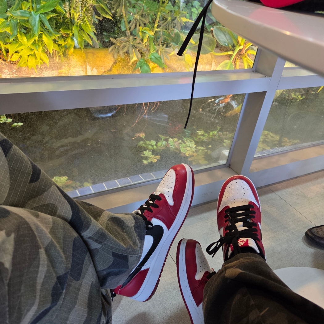 Jordan 1 Retro Low OG Chicago, (GS) Jordan 1 Retro Low OG Chicago 착용 스타일 - 2