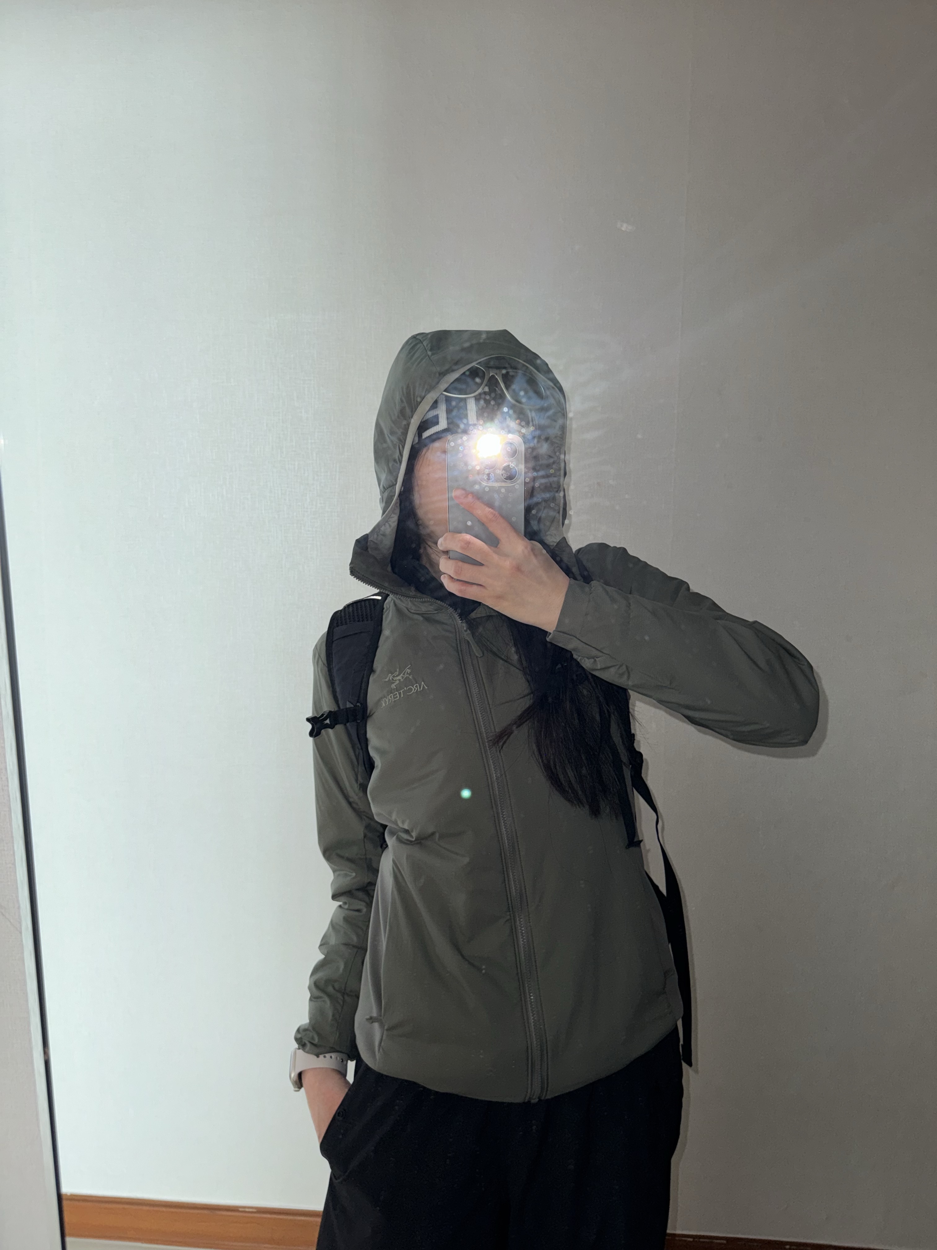 Arc'teryx Atom Hoody Forage, Arc'teryx Word Head Toque Orca 착용 스타일 - 1