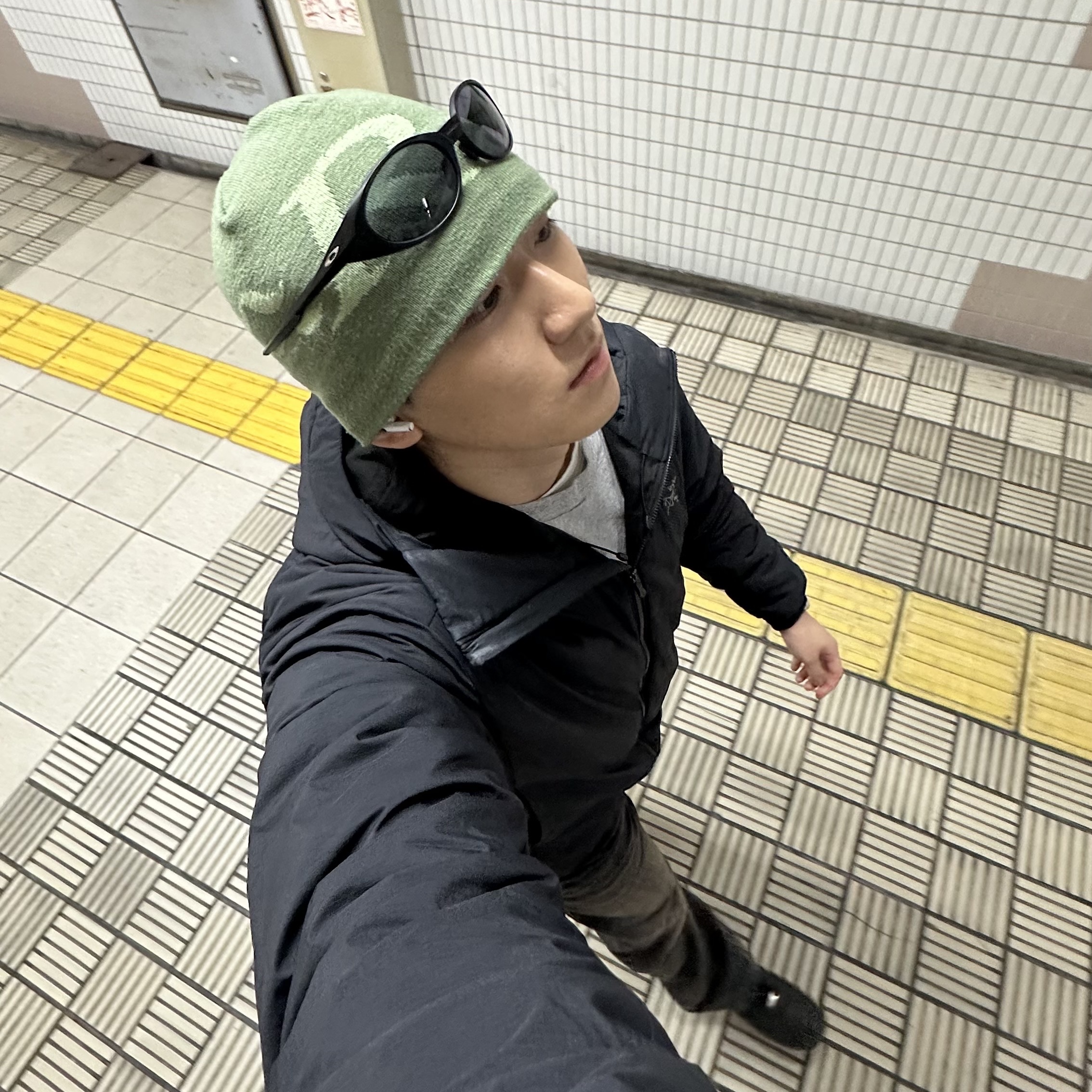 Oakley Eye Jacket Redux Matte Black Frame Prizm Grey Lenses High Bridge Fit, Rab Logo Beanie Dark Fig Green Fig Green 착용 스타일