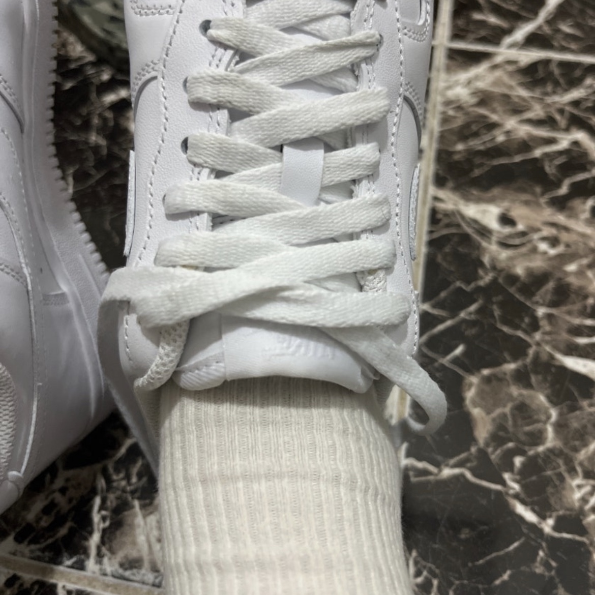 (W) Nike Air Force 1 '07 Low White 착용 스타일 - 1