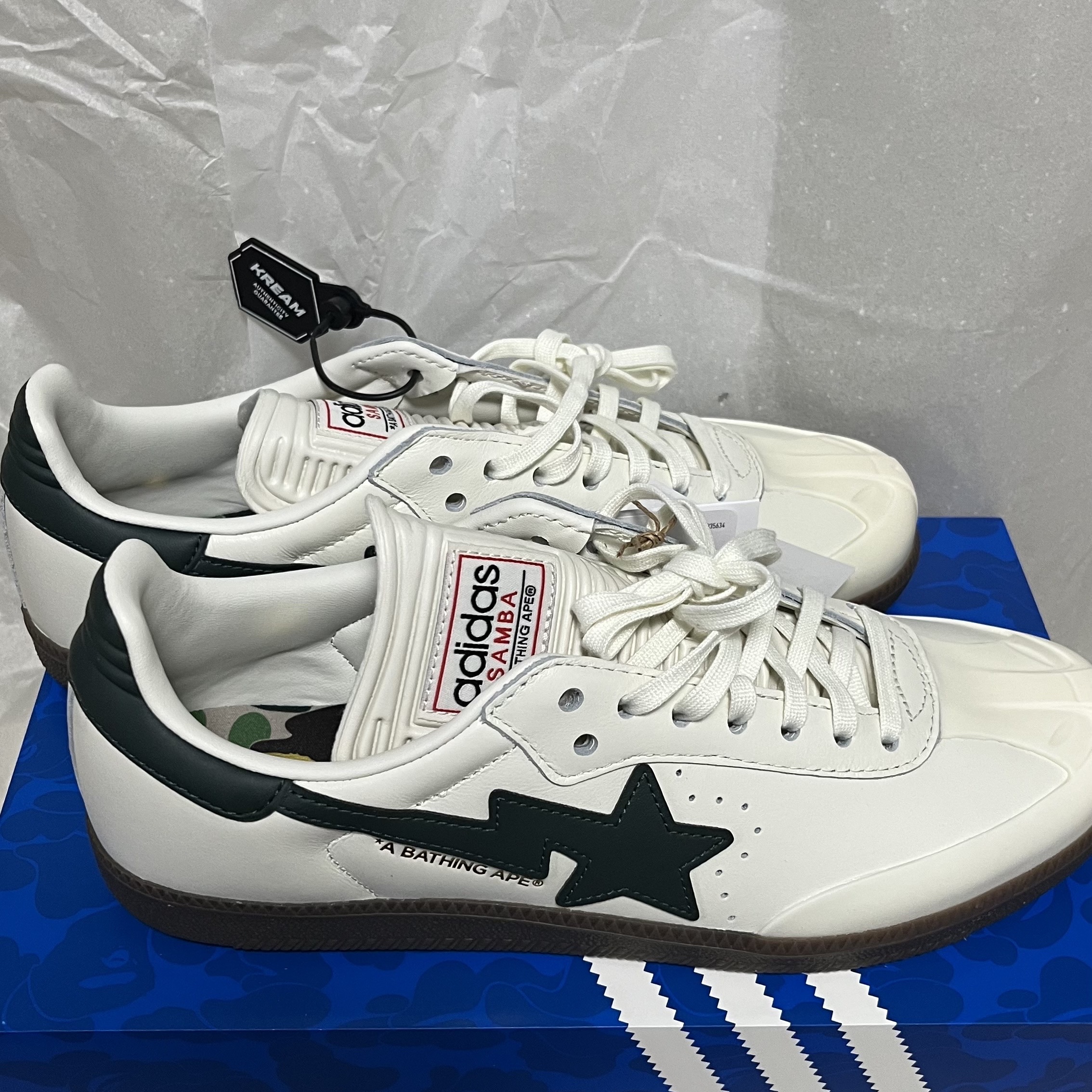 Adidas x BAPE Samba Off White Shadow Green 착용 스타일 - 7