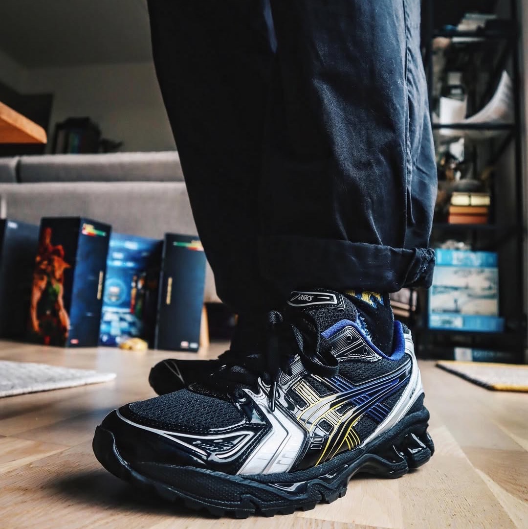 Asics x Kith x Marvel vs. Capcom Gel-Kayano 14 Wolverine Black 착용 스타일 - 2