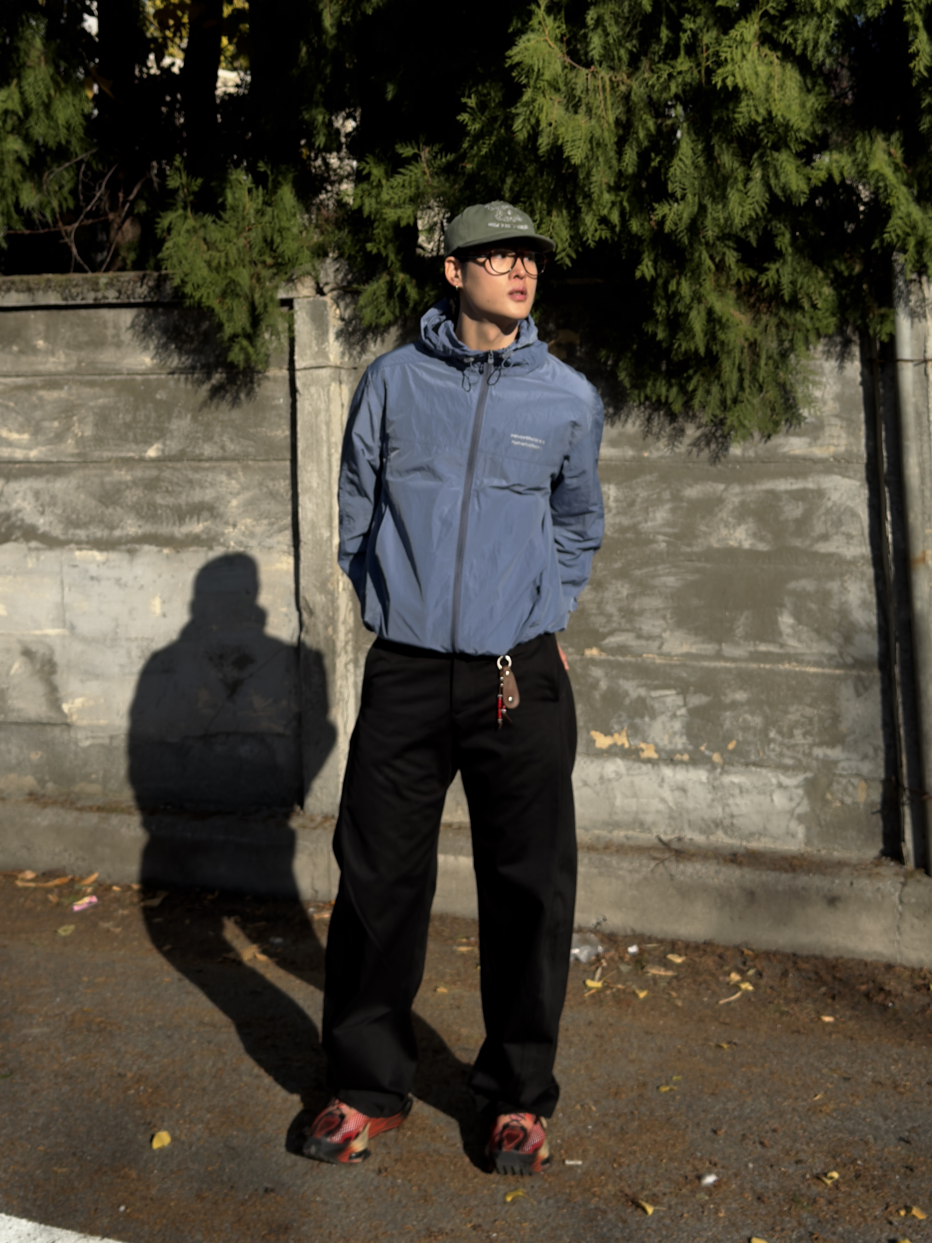 [KREAM 단독] runwhither Windbreaker Jacket V2 Blue, Nike x Matthew M Williams Zoom 004 Rust Factor 착용 스타일 - 2