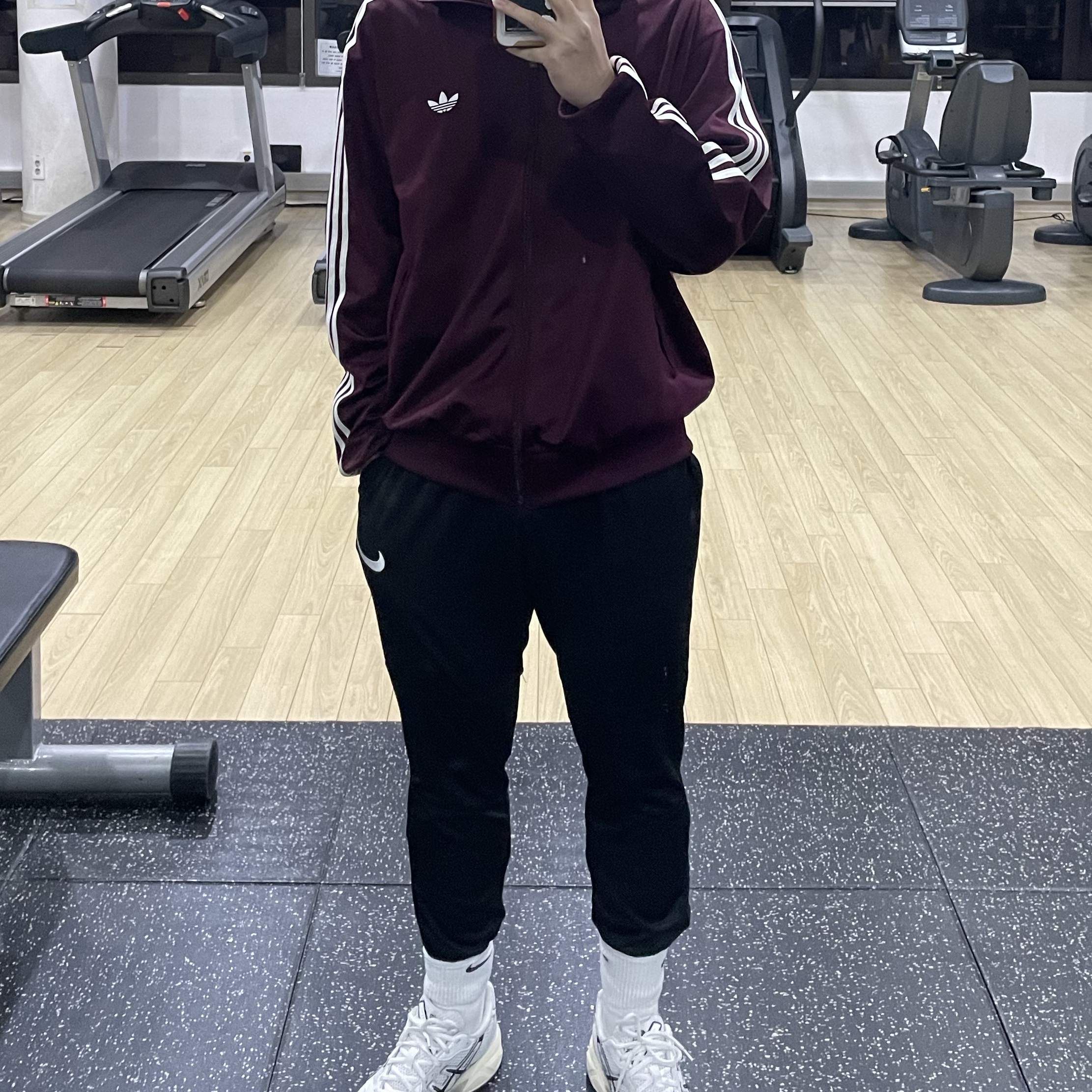 Nike Dri-Fit Park 20 Knit Pant Black White - US/EU, Adidas Adicolor Classic Firebird Track Top Maroon - KR Sizing 착용 스타일