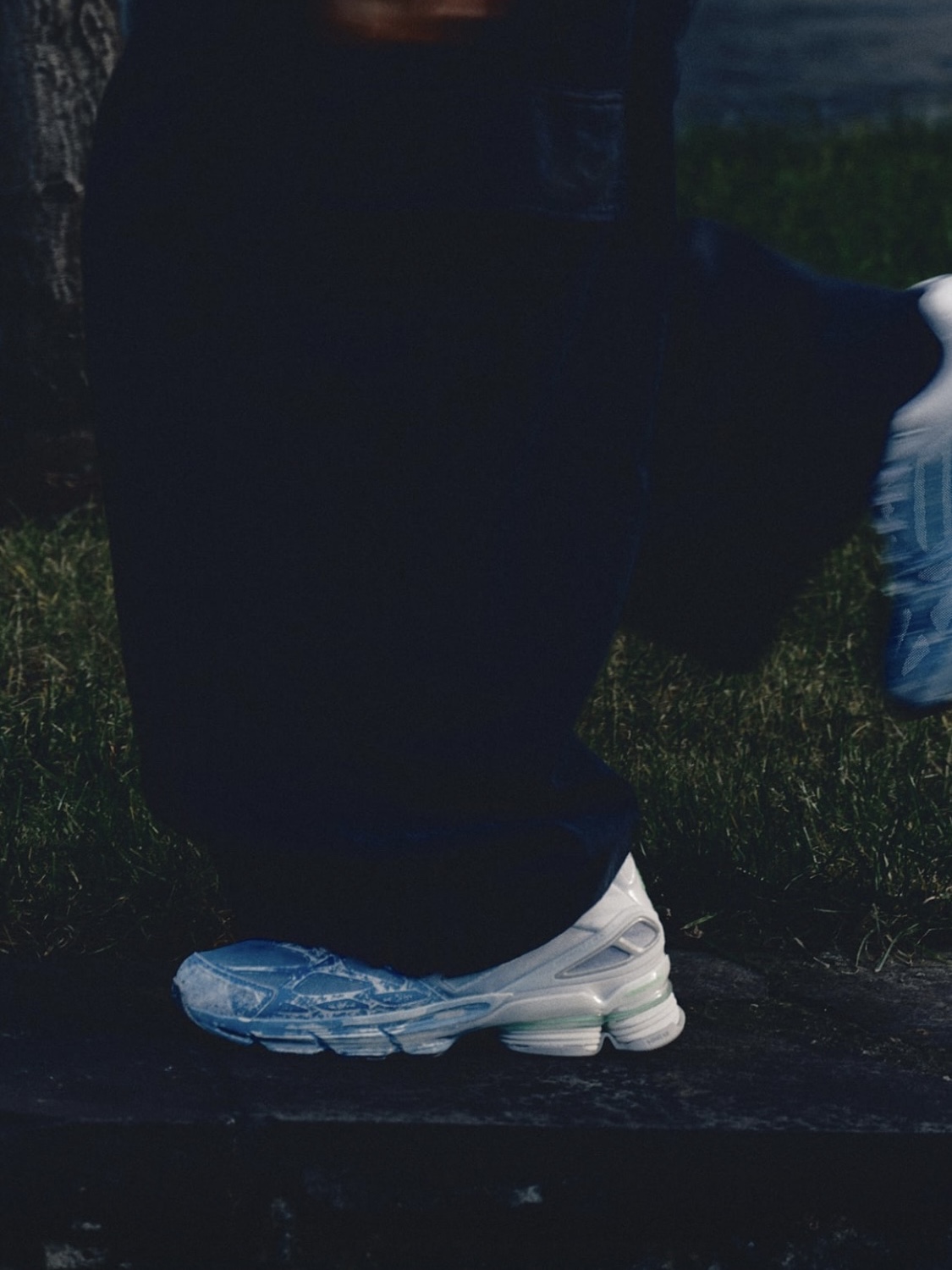 Adidas Adizero F50 Cloud White Zero Metallic 착용 스타일 - 1
