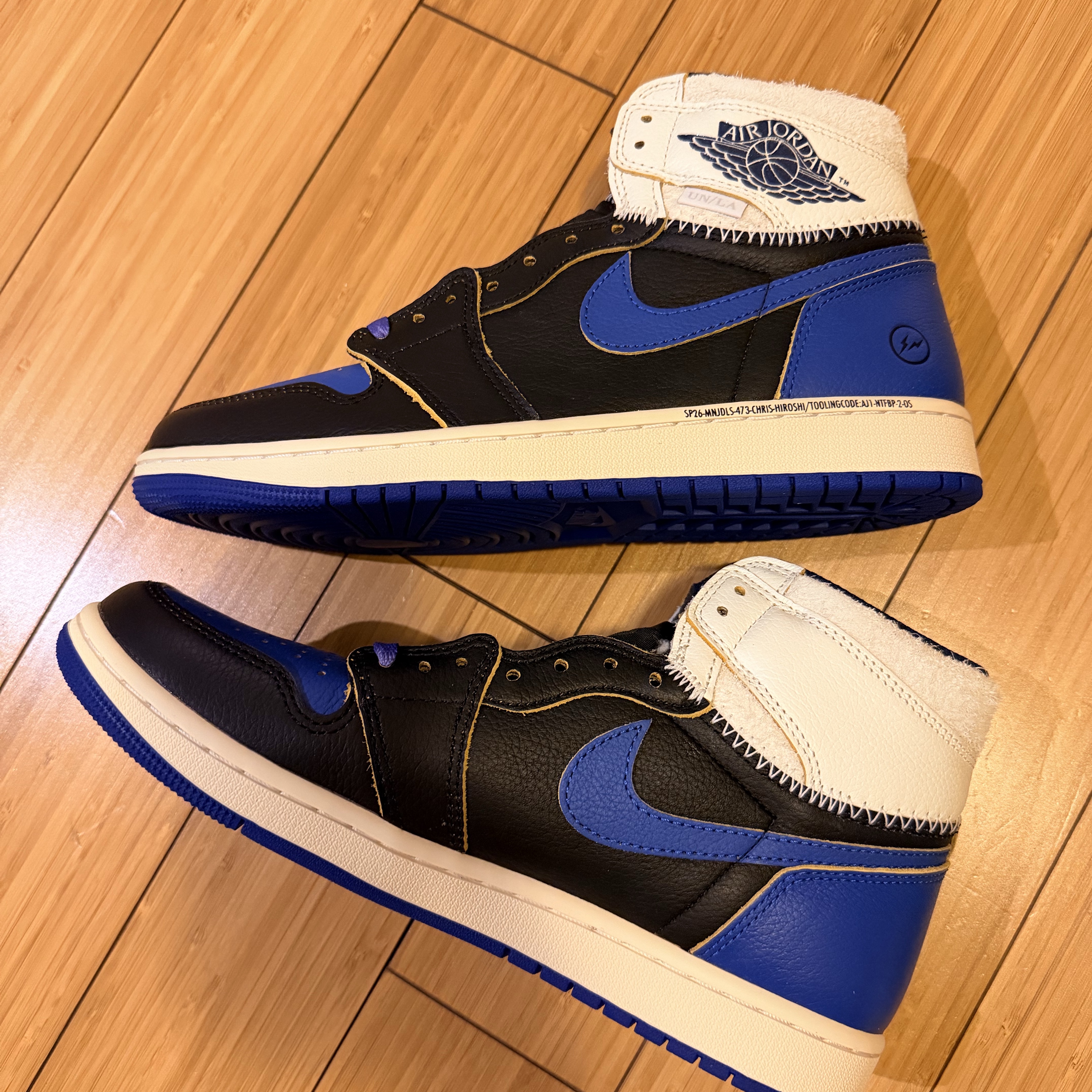 Jordan 1 x Fragment x Union LA Retro High OG SP Black Navy, Jordan 1 x Fragment x Union LA Black and Varsity Red 착용 스타일 - 1