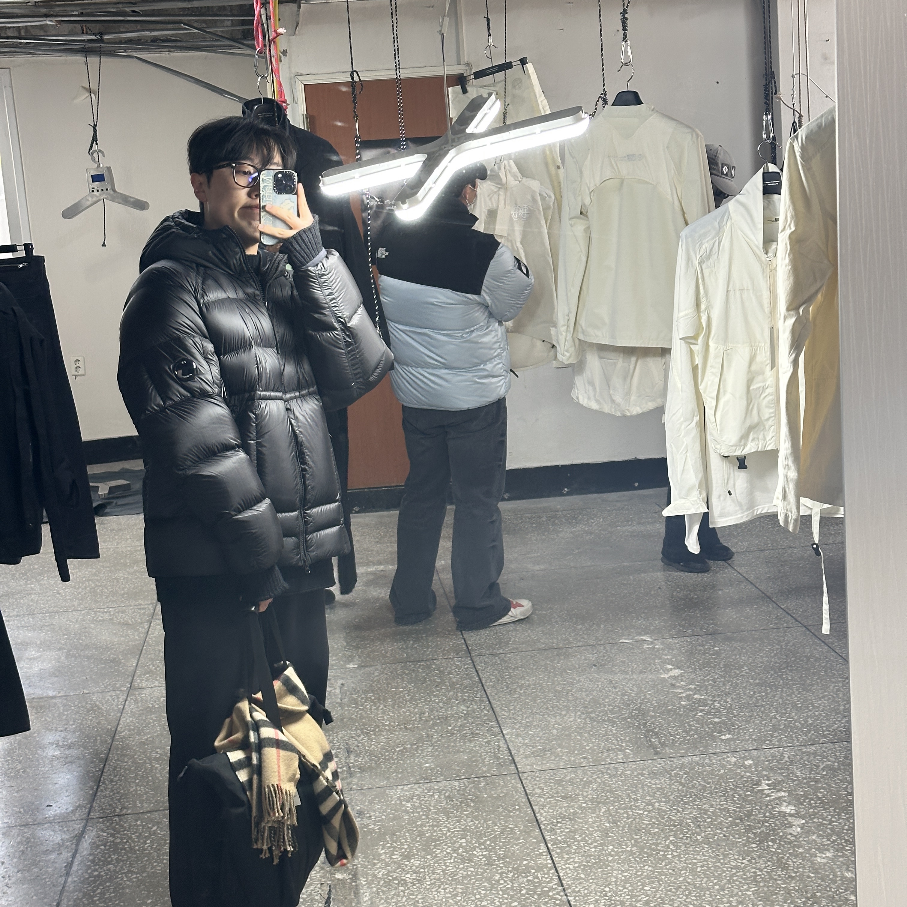 C.P. Company Padding Jumper Black - 25FW, Burberry Brown Check 100% Cashmere Scarf 착용 스타일