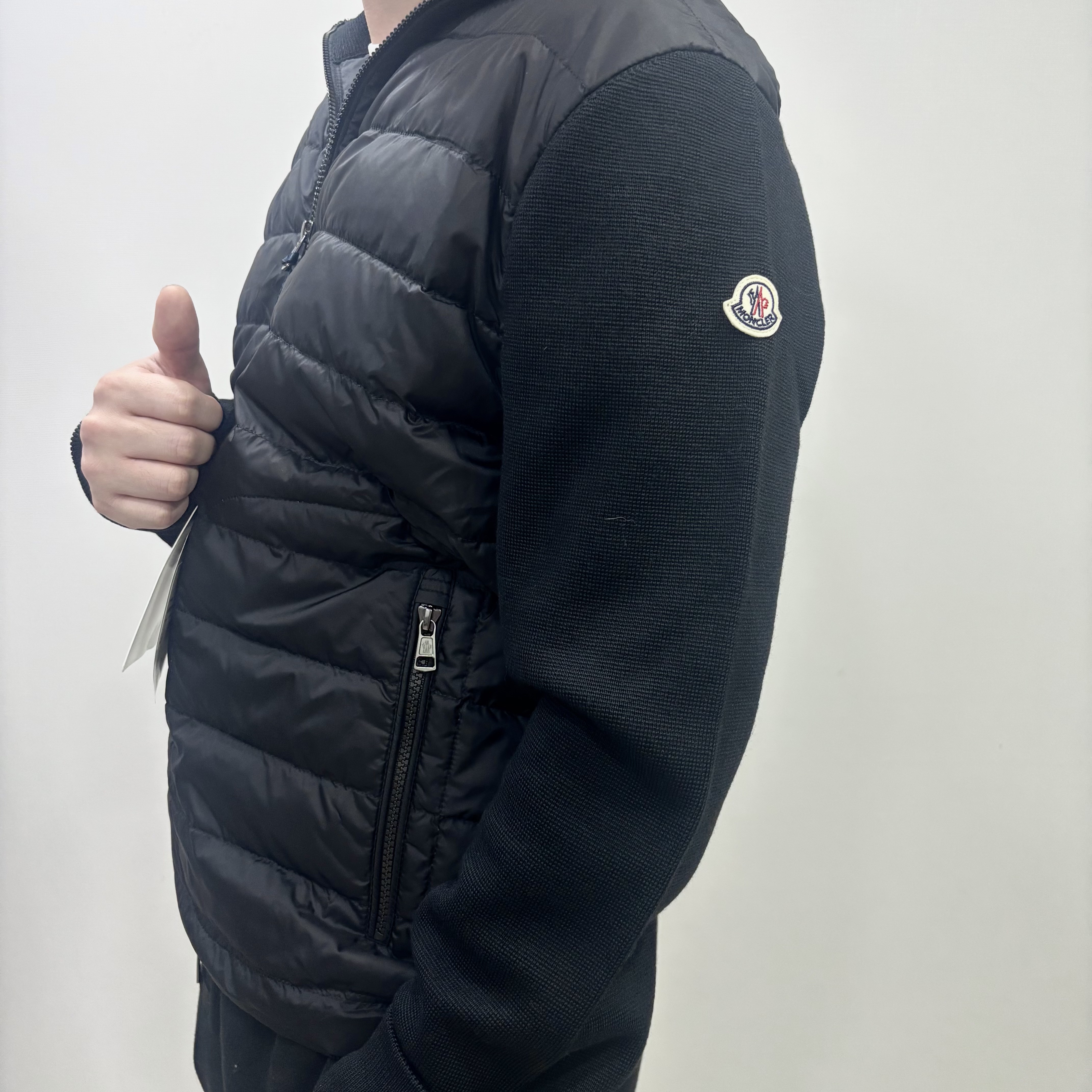 Moncler Padded Zip Up Cardigan Black - 25FW, Essentials Fleece Essential State Sweatpant Black - 24FW 착용 스타일 - 2