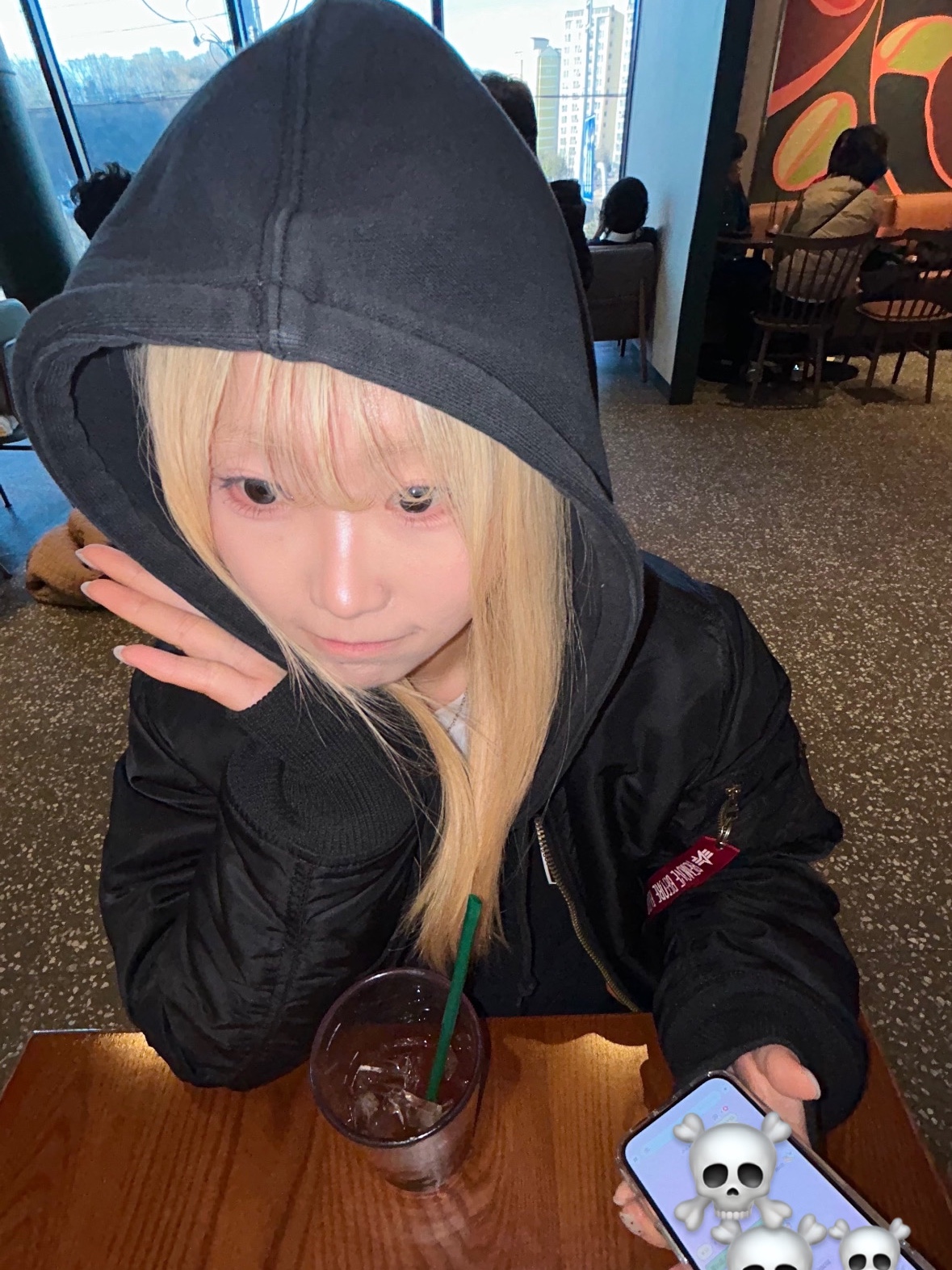 ALPHA INDUSTRIES MA-1 Flight Jacket Black, Obey Eyes Icon Hood Black 착용 스타일 - 1