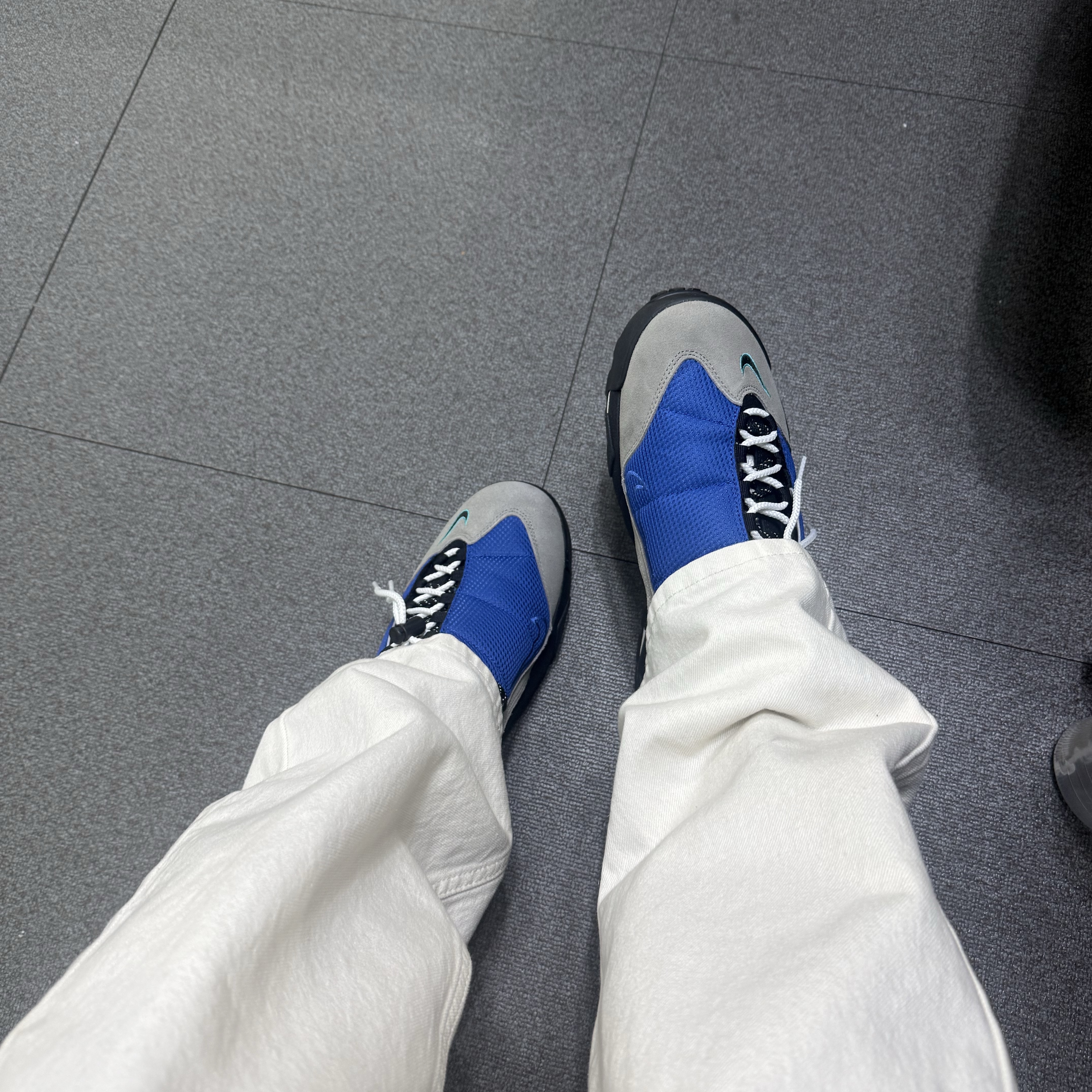 Nike x Sacai Magmascape SP Varsity Royal 착용 스타일