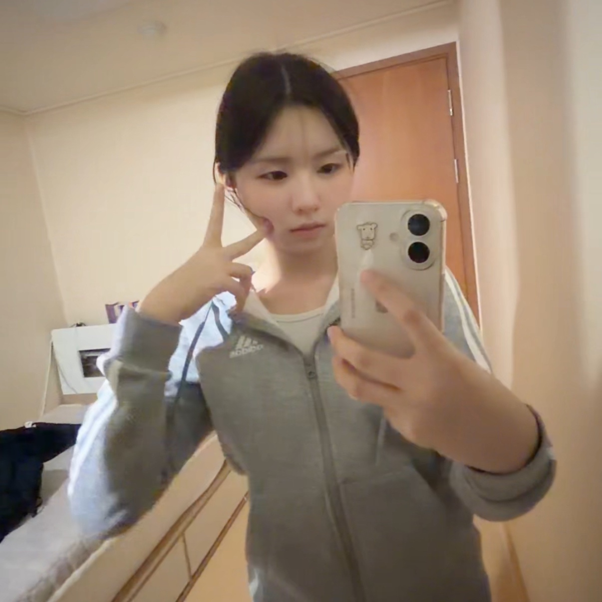 (W) Adidas Essentials 3S Full-Zip Fleece Hoodie Medium Grey Heather White - KR Sizing 착용 스타일 - 1