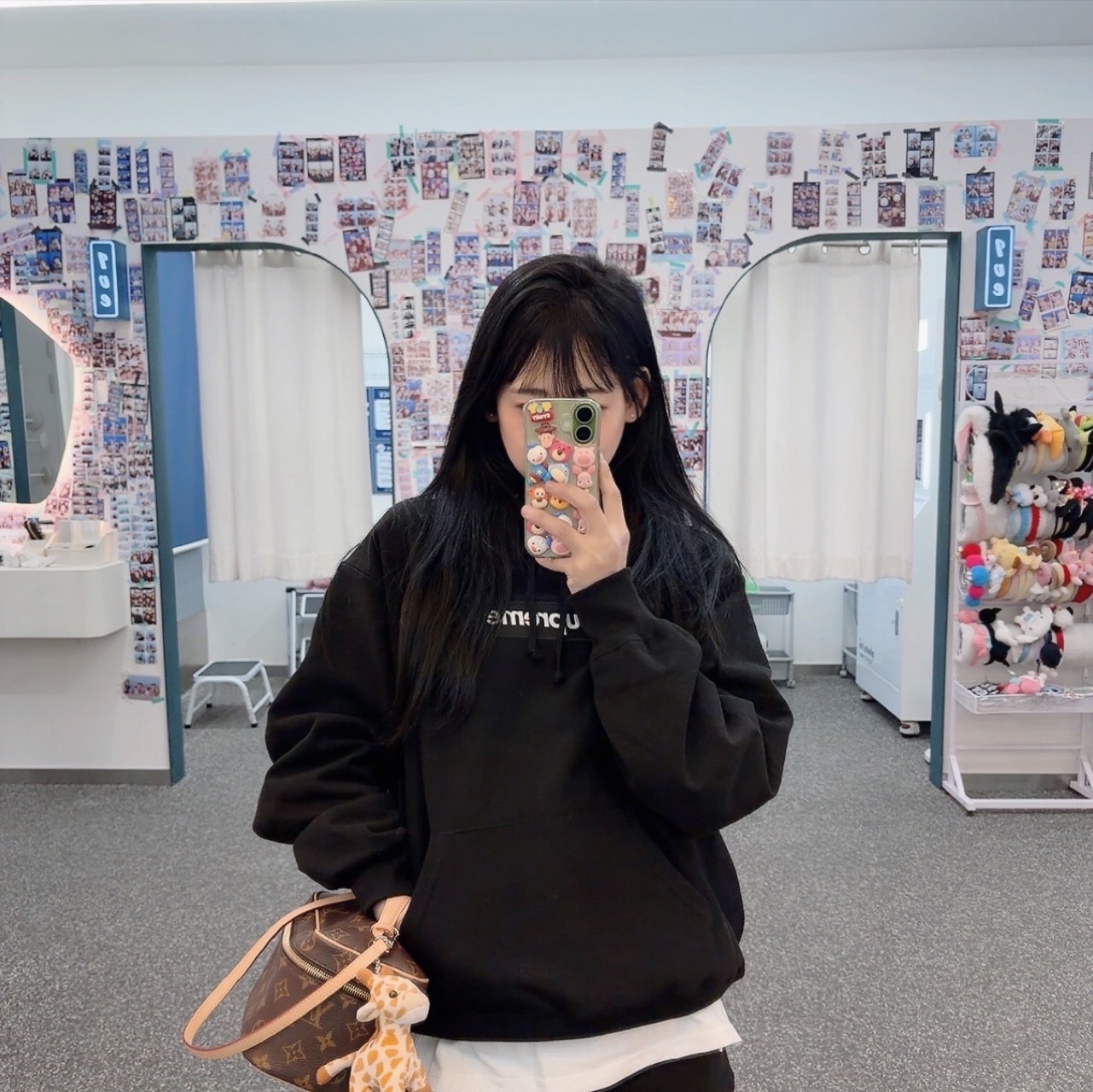 Louis Vuitton Nice Mini Toiletry Pouch Monogram, Supreme Box Logo Hooded Sweatshirt Black - 24FW 착용 스타일