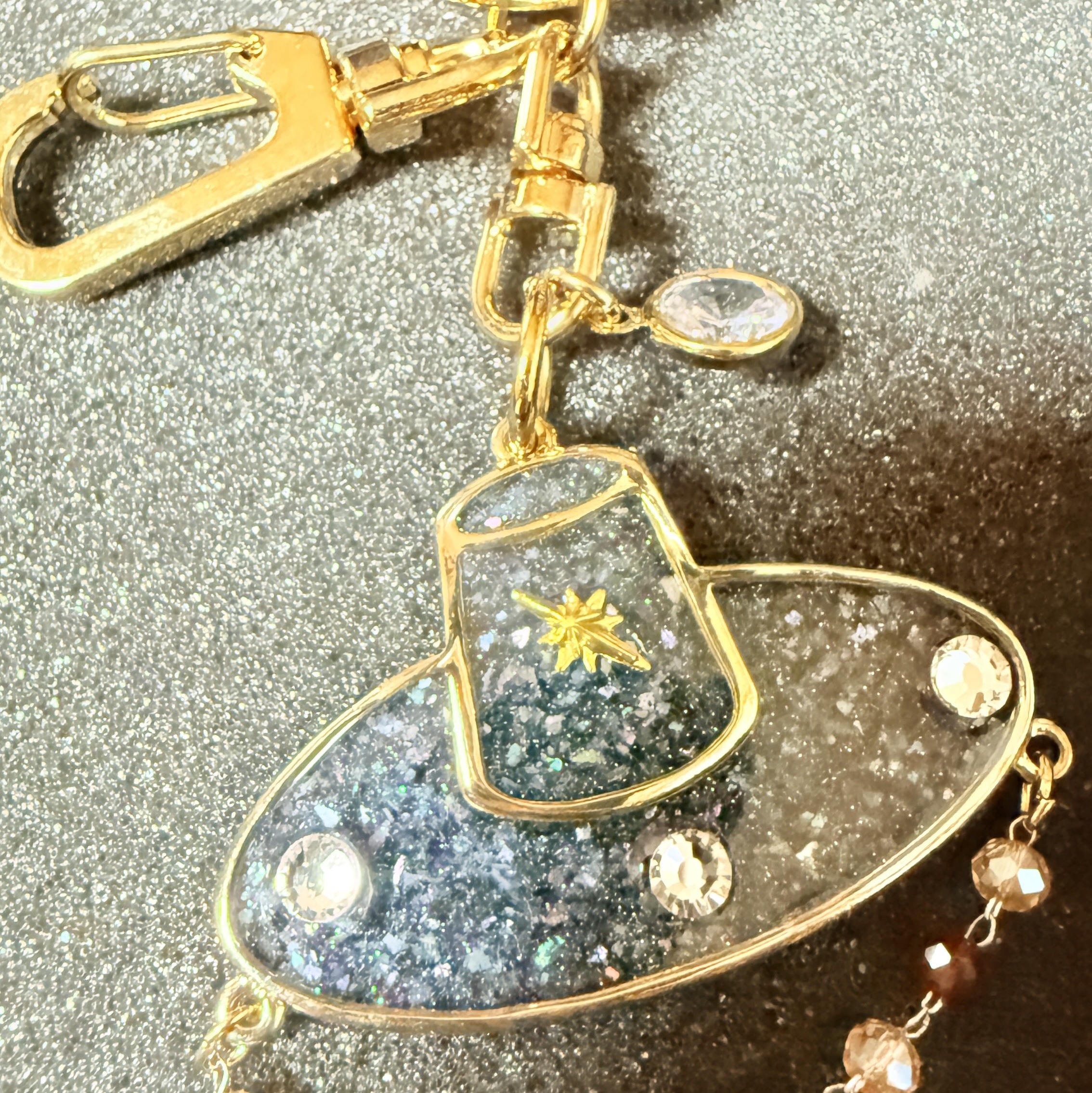 MU:DS Gat Keyring Pearl 착용 스타일 - 2