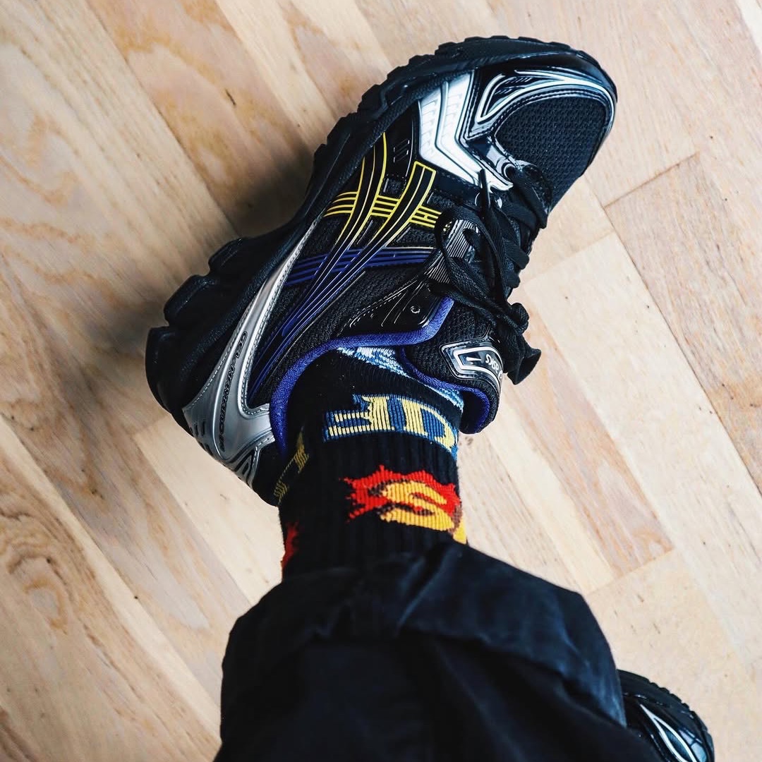 Asics x Kith x Marvel vs. Capcom Gel-Kayano 14 Wolverine Black 착용 스타일 - 3