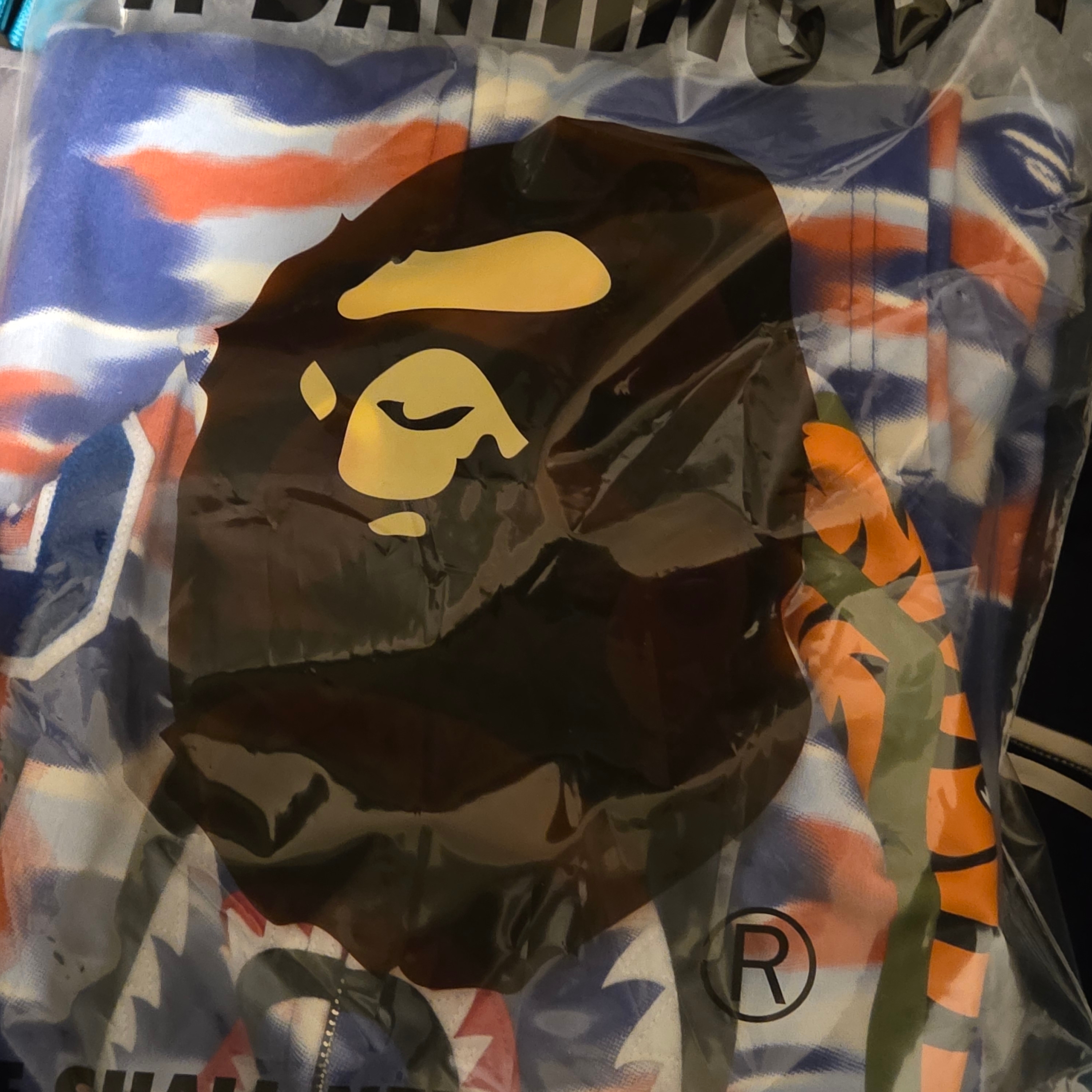 BAPE Screen Camo Shark Full Zip Hoodie Blue 착용 스타일 - 1