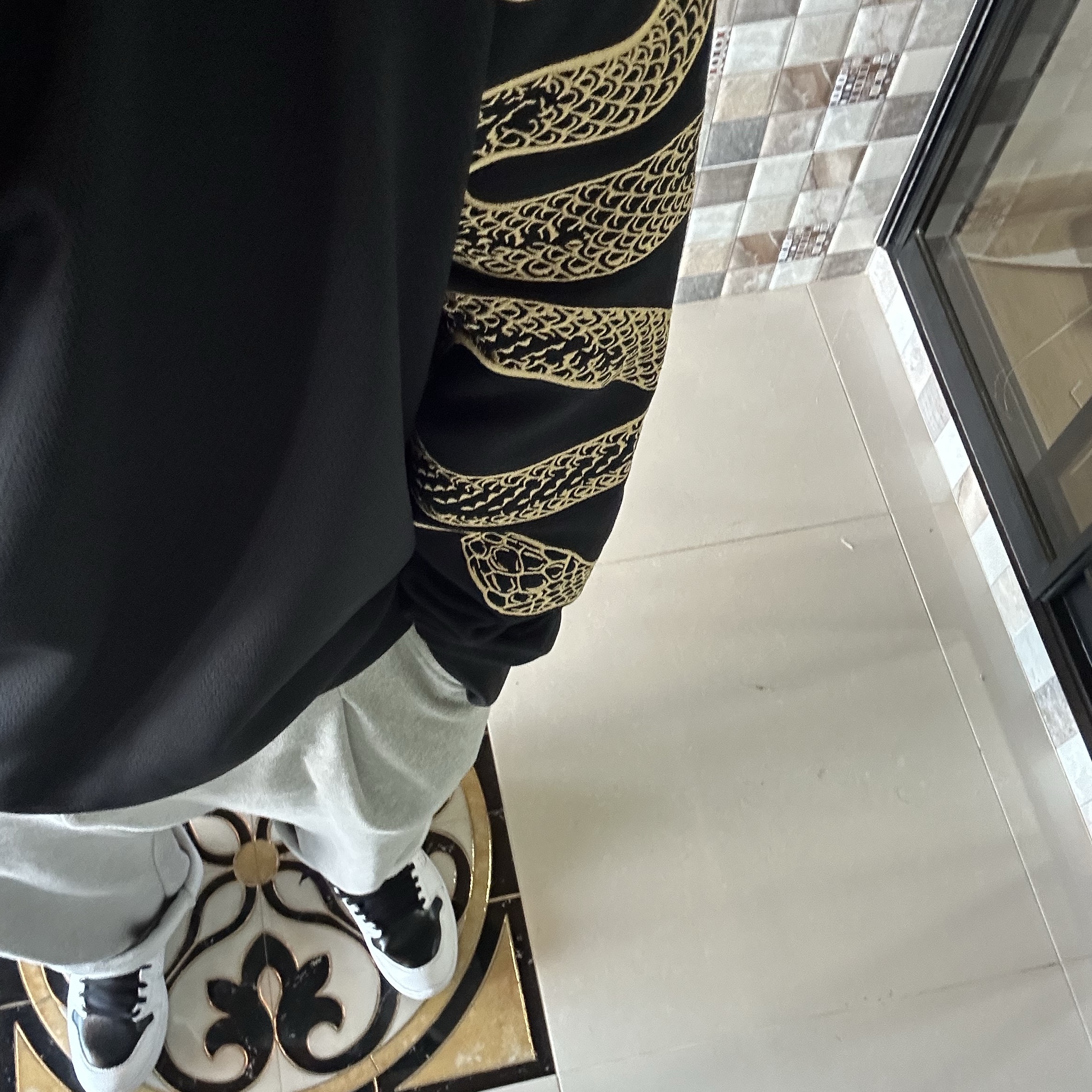 Nike Kobe Year of Mamba Therma-Fit Basketball Crew-Neck Sweatshirt Black (HQ4698-010), Jordan Access White Gym Red 착용 스타일 - 4
