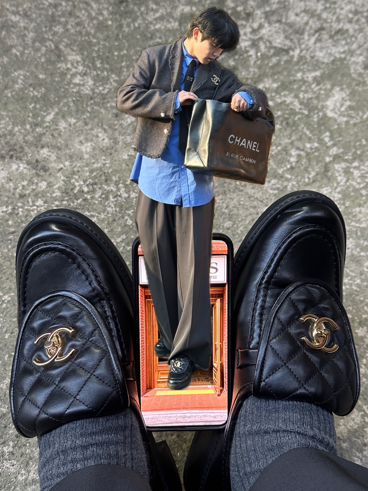 (W) Chanel Loafers Lambskin & Gold Black 착용 스타일 - 1