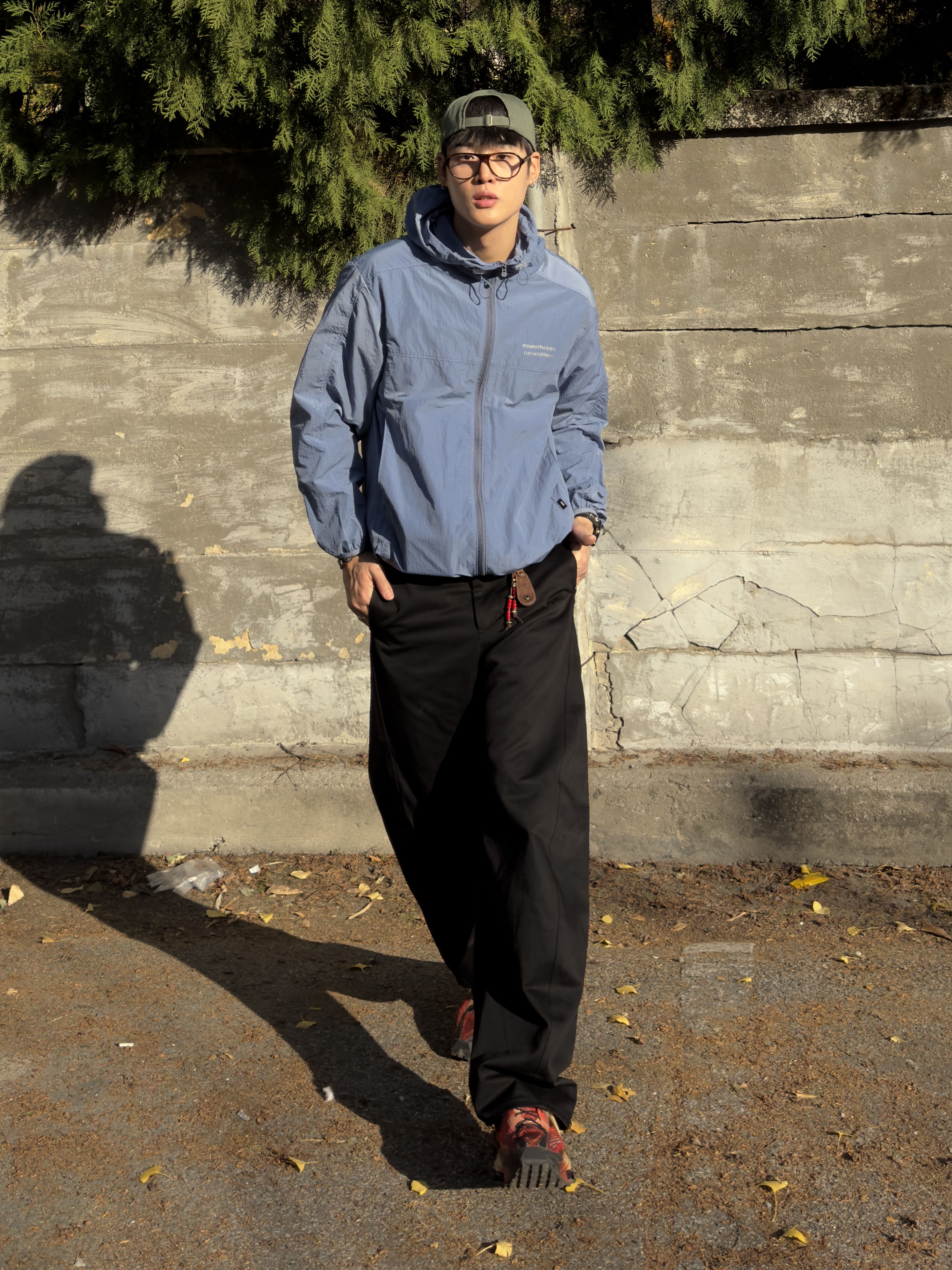 [KREAM 단독] runwhither Windbreaker Jacket V2 Blue, Nike x Matthew M Williams Zoom 004 Rust Factor 착용 스타일 - 1