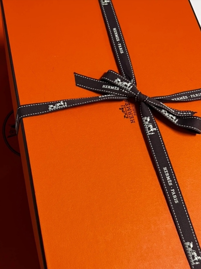 (W) Hermes Faubourg Loafer Glazed Calfskin & Palladium Noir, (W) Hermes Faubourg Loafer Calfskin & Noir 착용 스타일 - 4