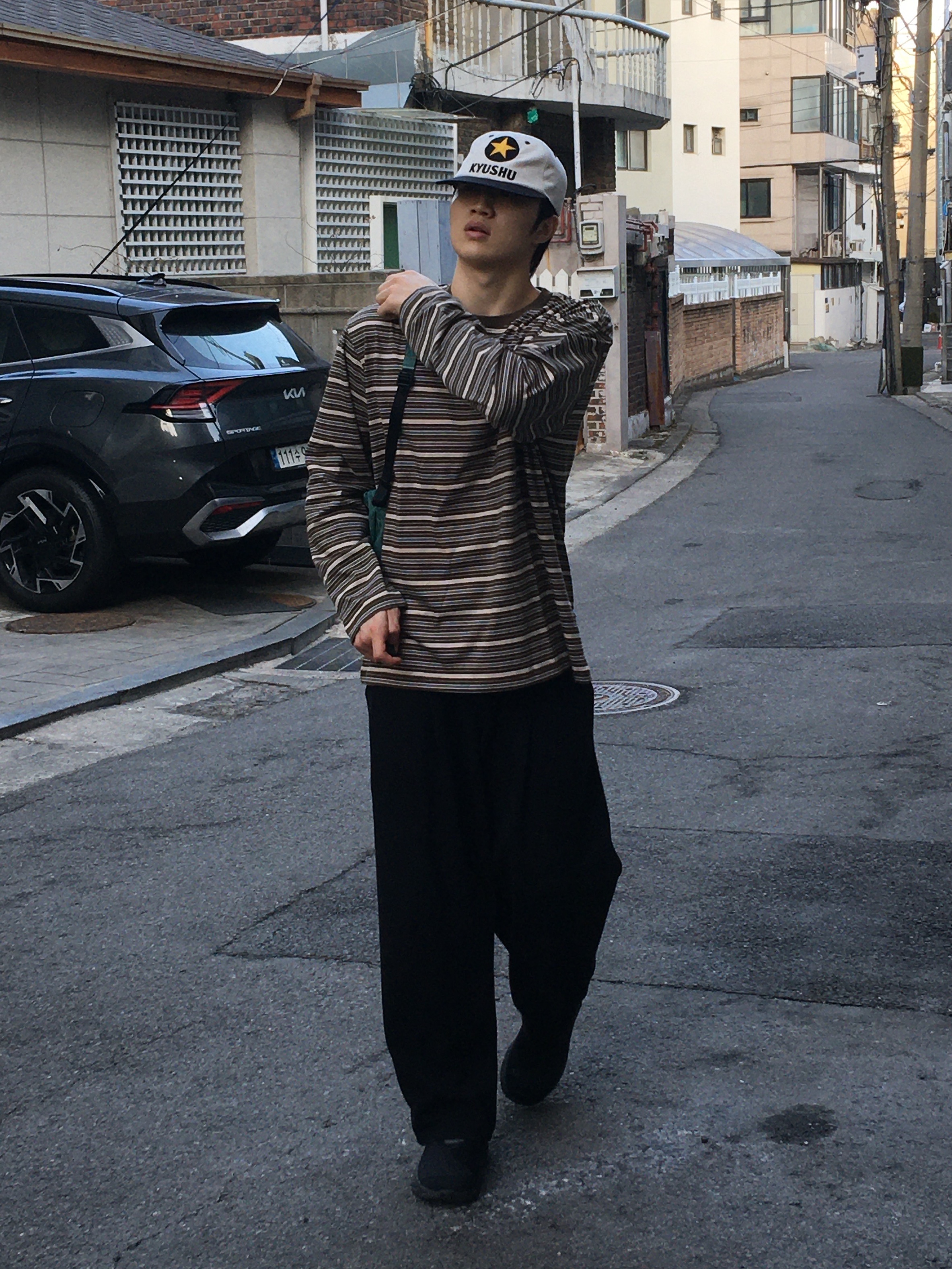 Aoiro KYUSHU Star ビール Cap, Salomon RX Snug Black Magnet 착용 스타일