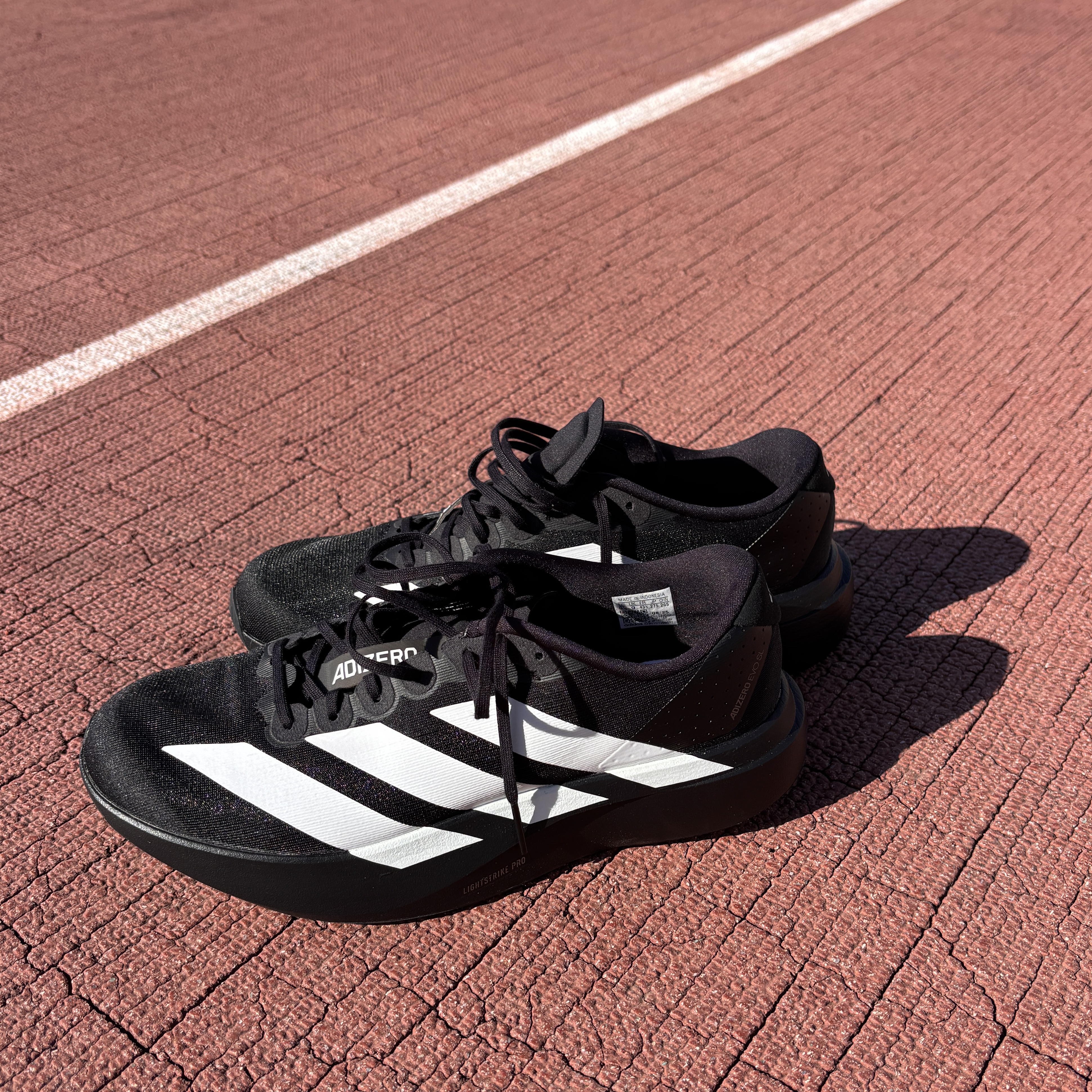 Adidas Adizero EVO SL Core Black Cloud White 착용 스타일