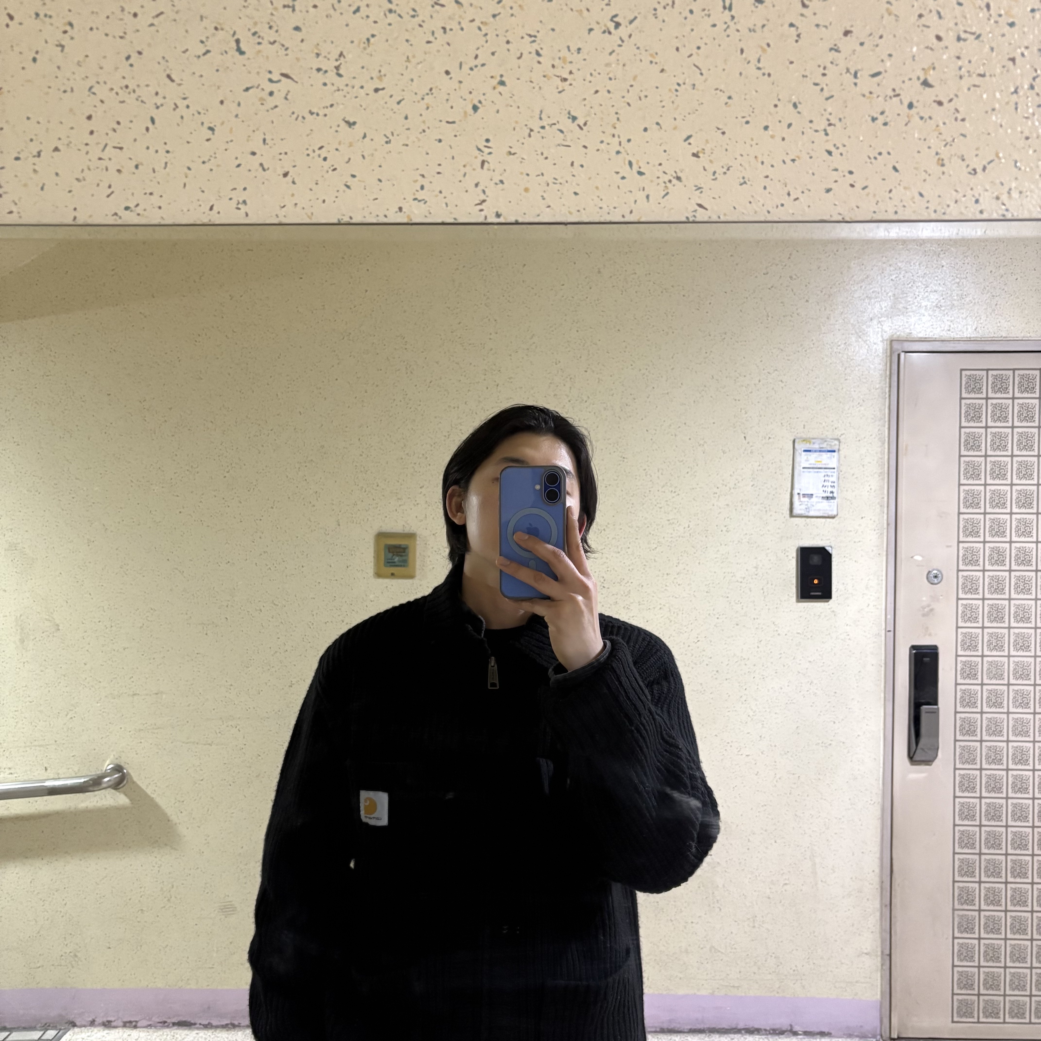 Carhartt WIP Chore Knit Jacket Black, Andersen Andersen Muffler Grey 착용 스타일 - 2
