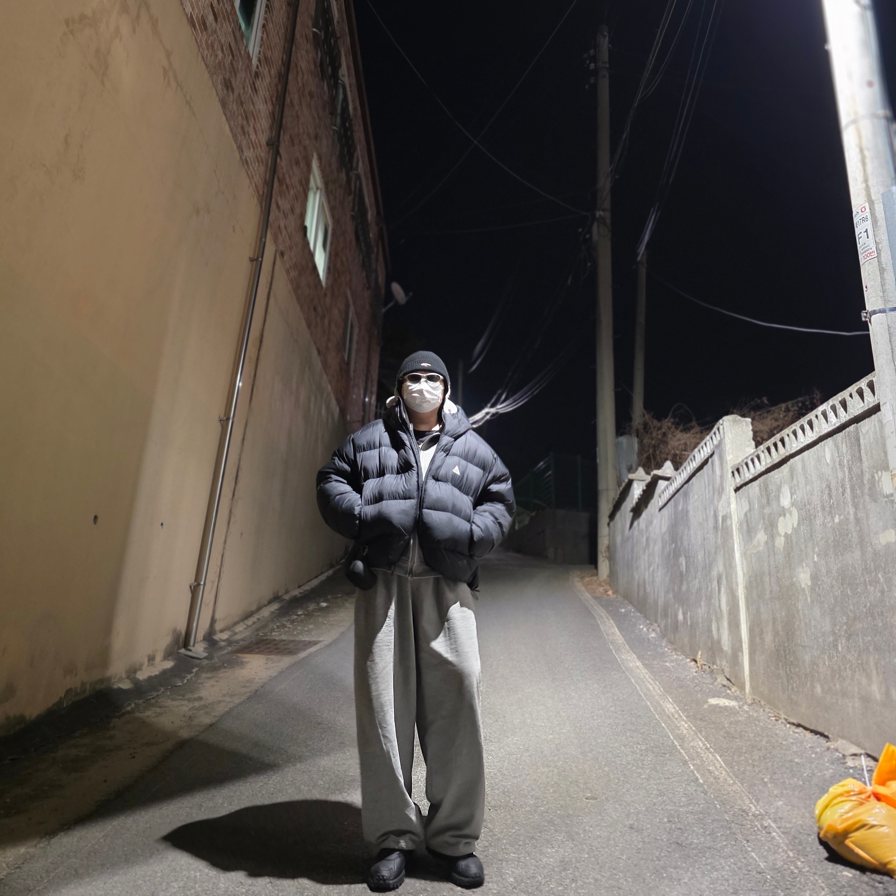 Noah Core Logo Beanie Dark Heather Grey, Nike ACG Therma-Fit ADV Lunar Lake Loose Hooded Jacket Black Summit White - Asia 착용 스타일 - 3