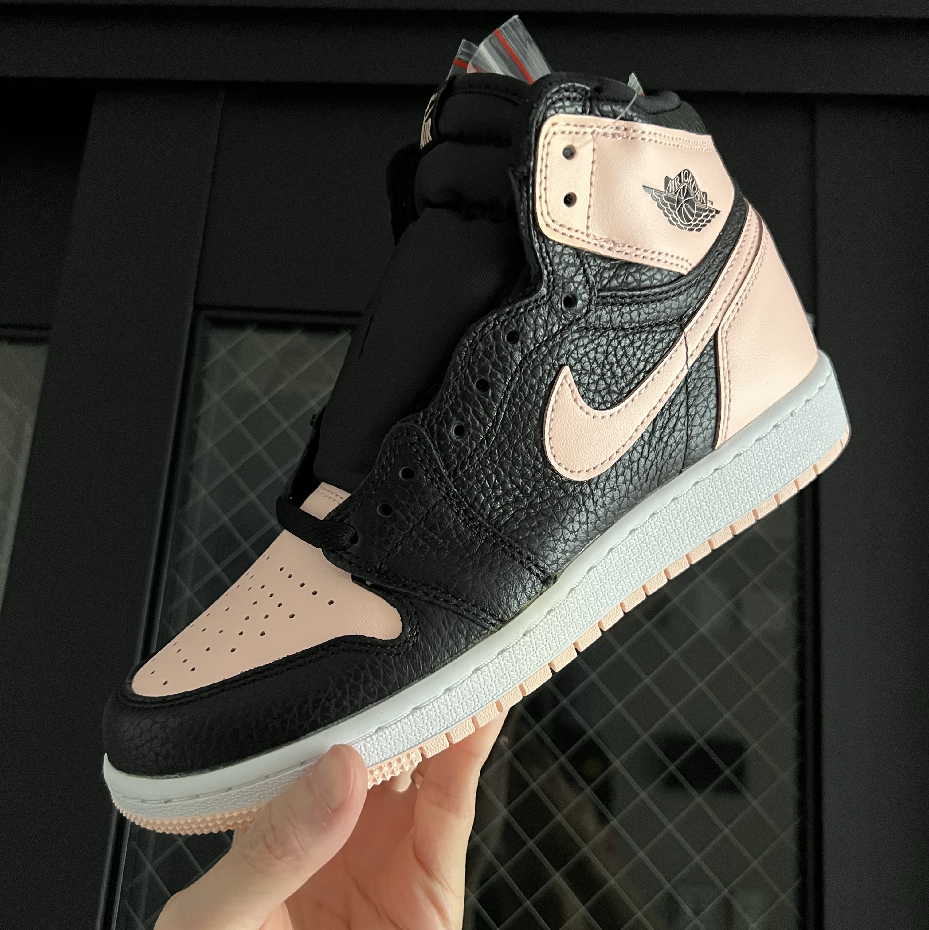 (GS) Jordan 1 Retro High OG Crimson Tint 착용 스타일