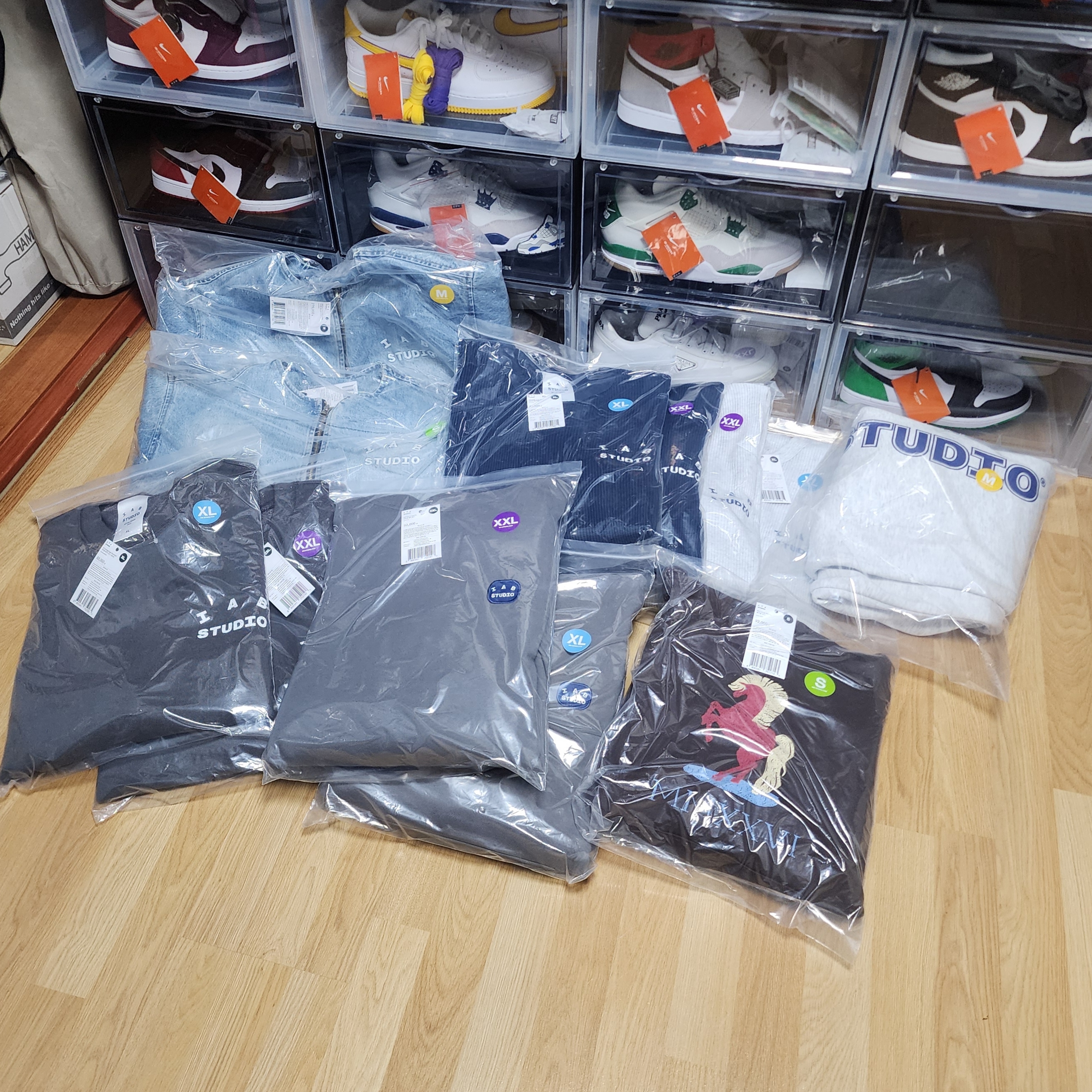 IAB Studio IAB Waffle Long Sleeve Navy, IAB Studio IAB Waffle Long Sleeve Light Gray 착용 스타일