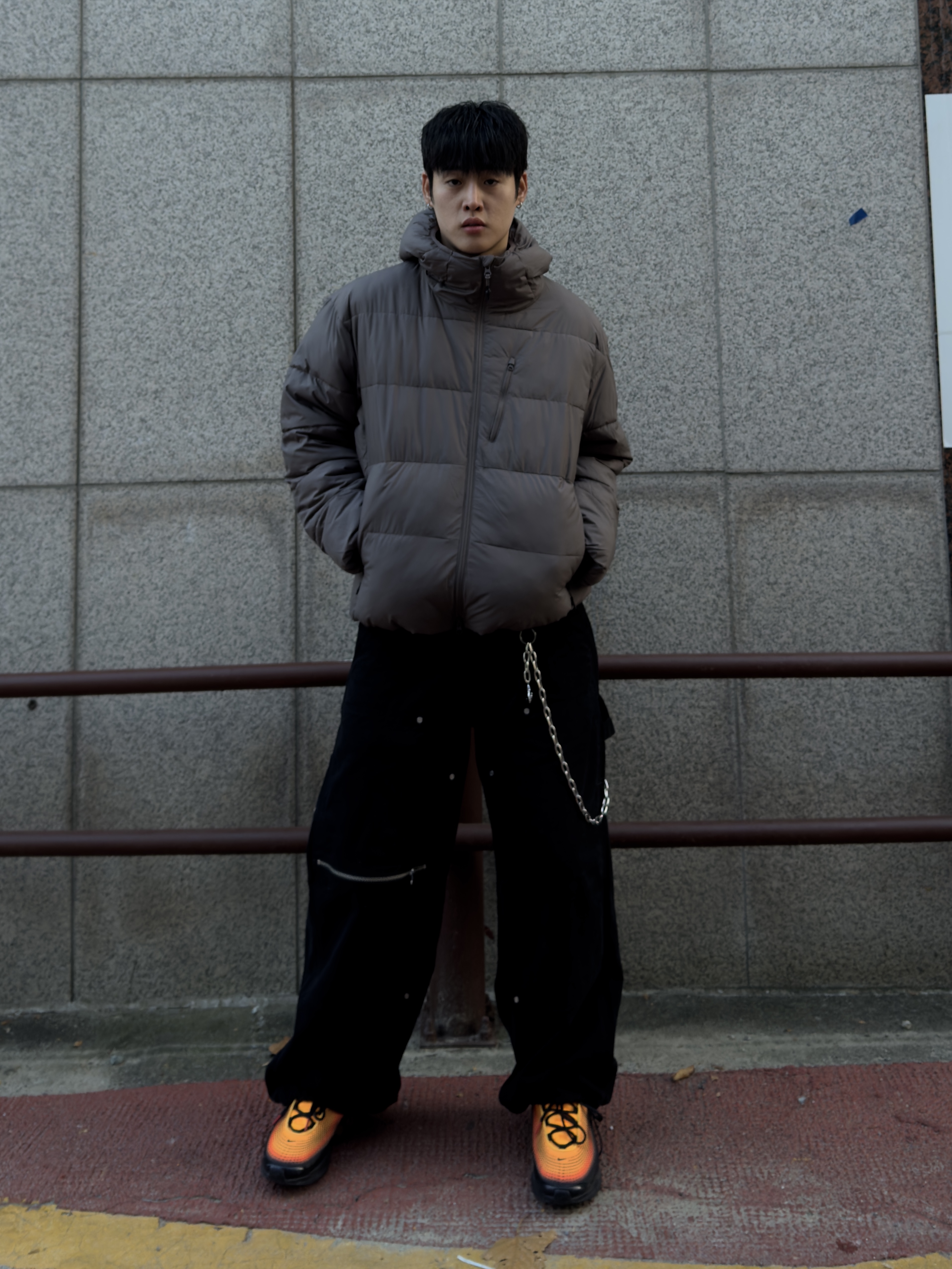 Nike Air Max Dn SE Laser Orange Comet Red 착용 스타일 - 1