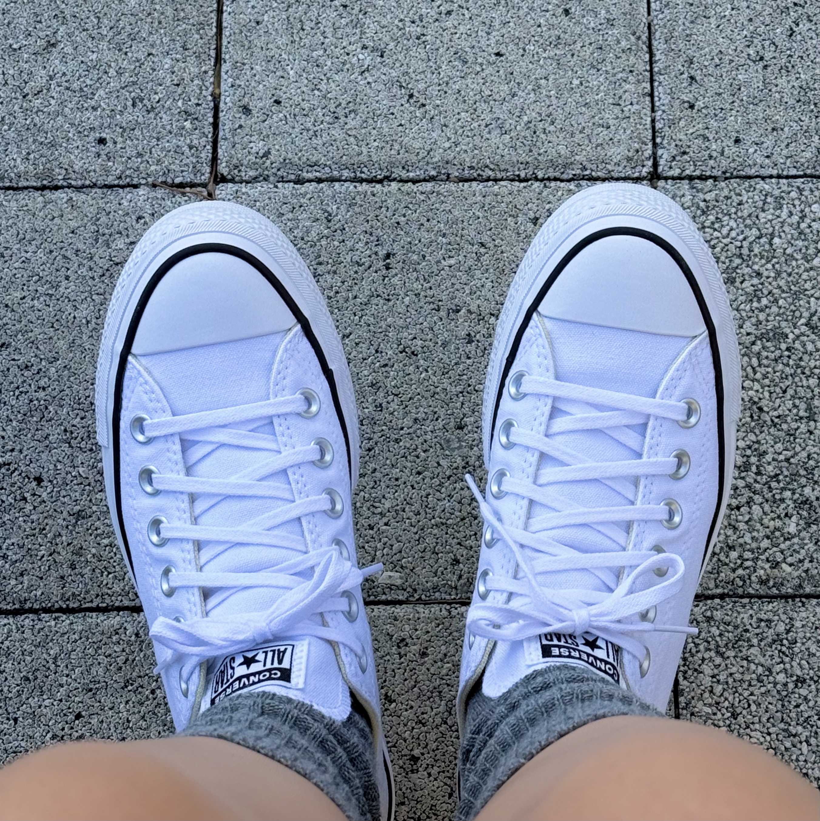 (W) Converse Chuck Taylor All Star Lift Ox White Black 착용 스타일 - 1