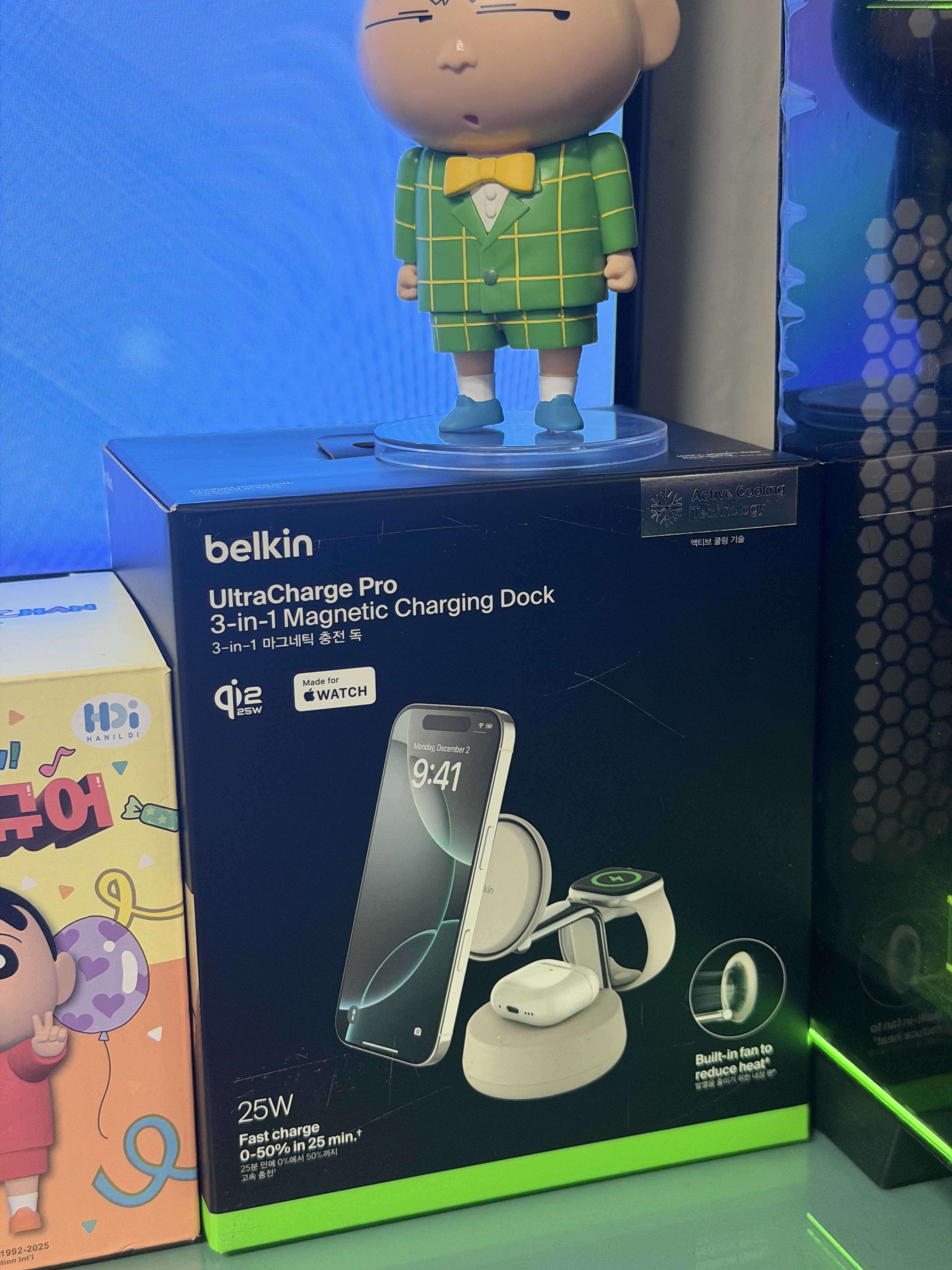 Belkin 3-in-1 Qi2 25W Magnetic Wireless Charger WIZ040kr Sand 착용 스타일