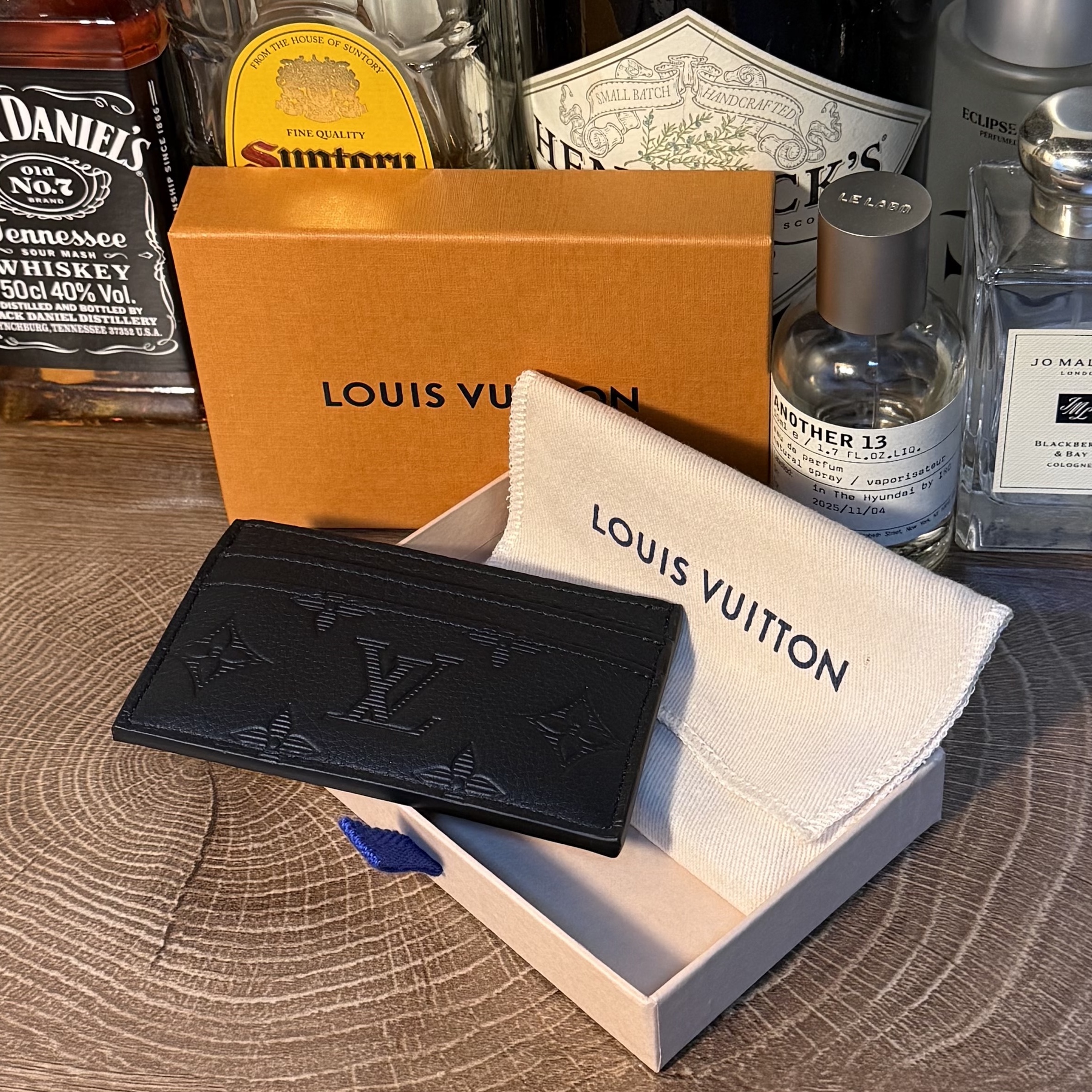 Louis Vuitton Porte Cartes Double Card Holder Black 착용 스타일