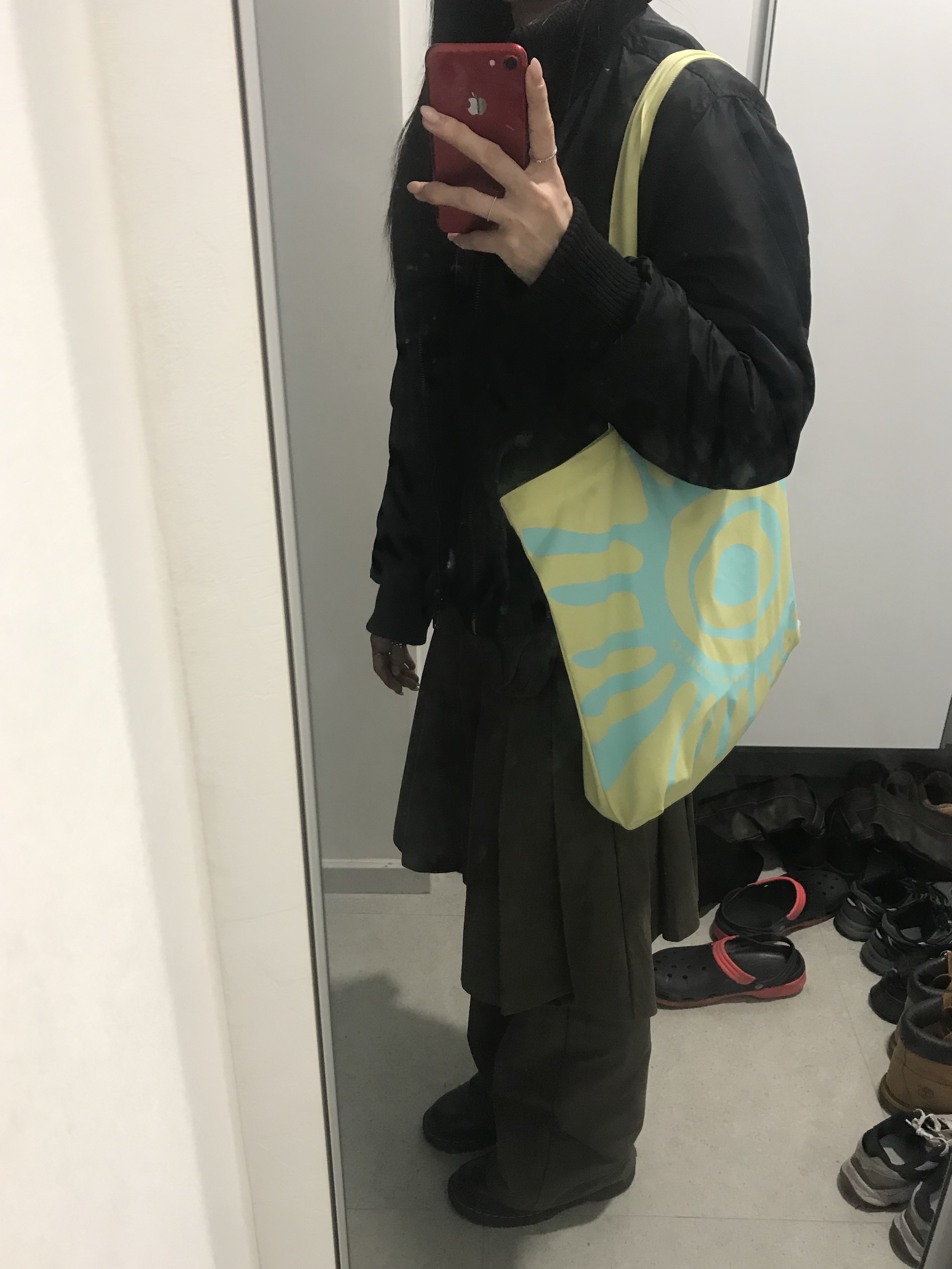 Hatchingroom x Mascompany Haema Bag Lemon, Dr. Martens 1460 Nappa Leather Lace Up Boots Black 착용 스타일 - 1
