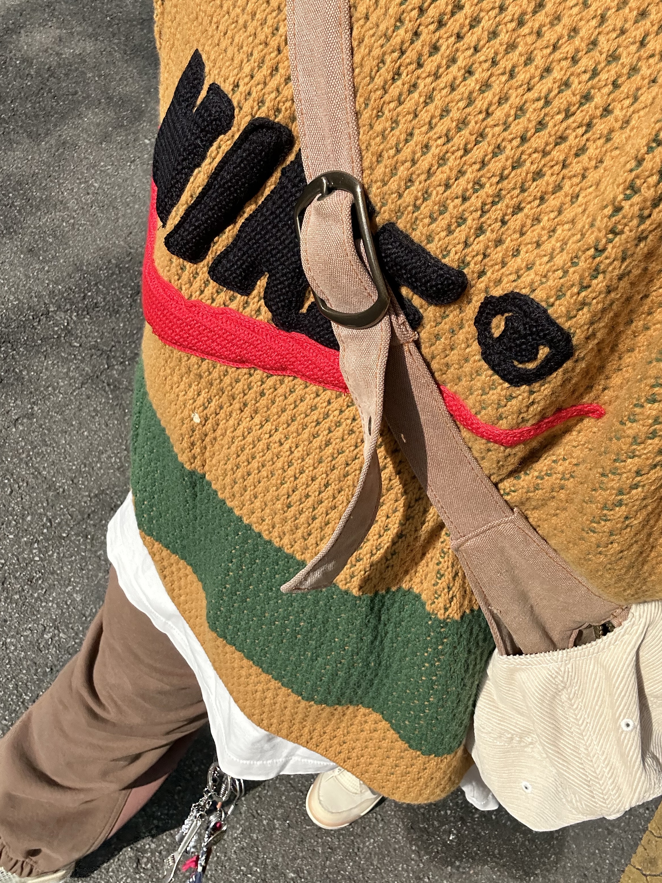 Nike x Cactus Plant Flea Market Crochet Hockey Sweater Chutney, (W) Jordan 4 x Off-White Retro SP Sail 착용 스타일 - 1