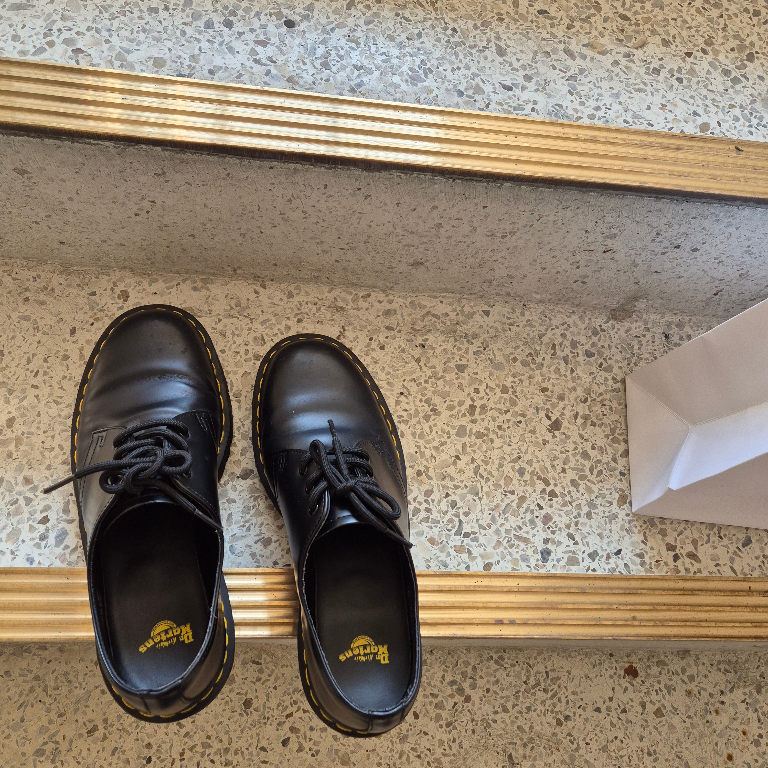 Dr. Martens 1461 Smooth Black 착용 스타일