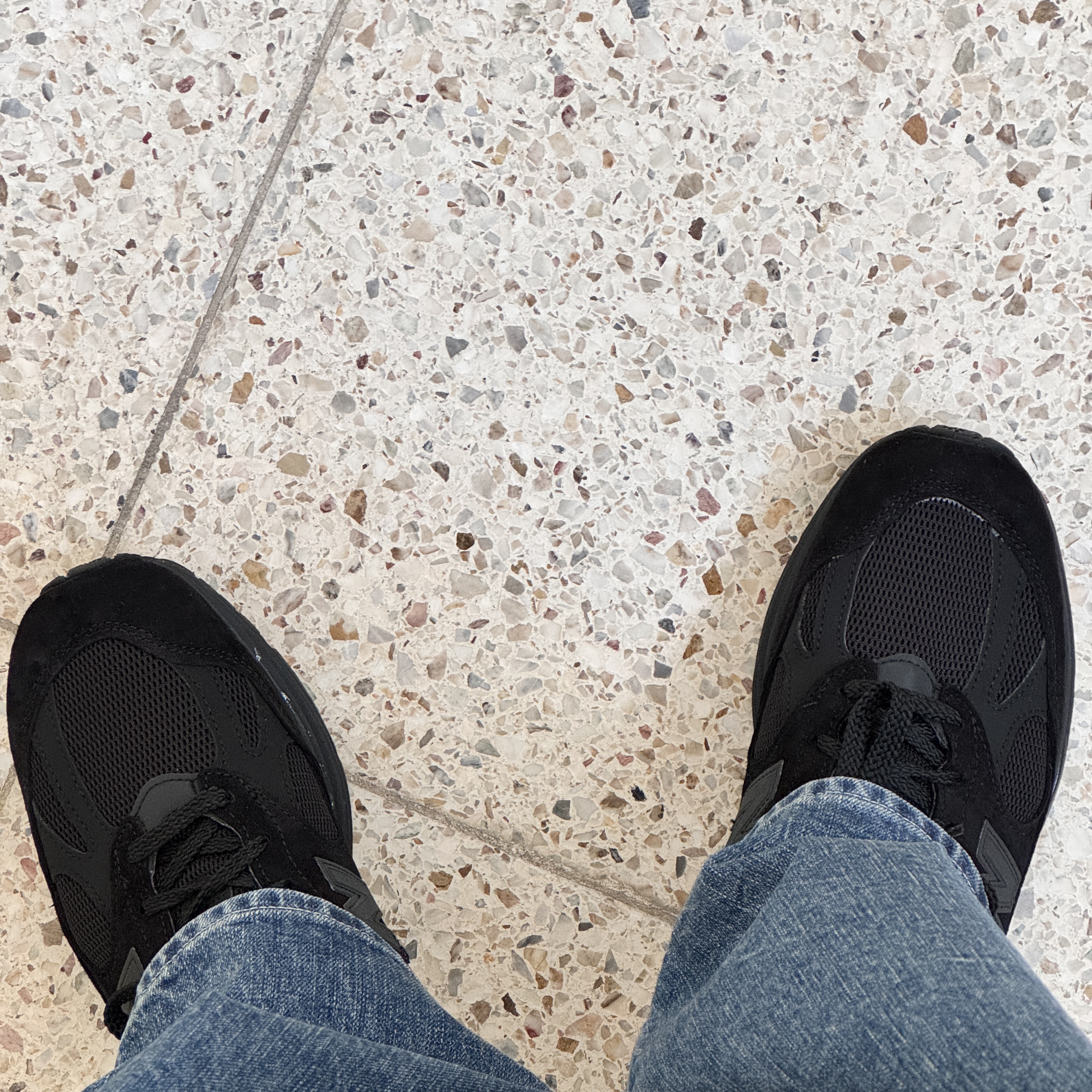 New Balance 991v2 Made in UK Black Grey 착용 스타일 - 1