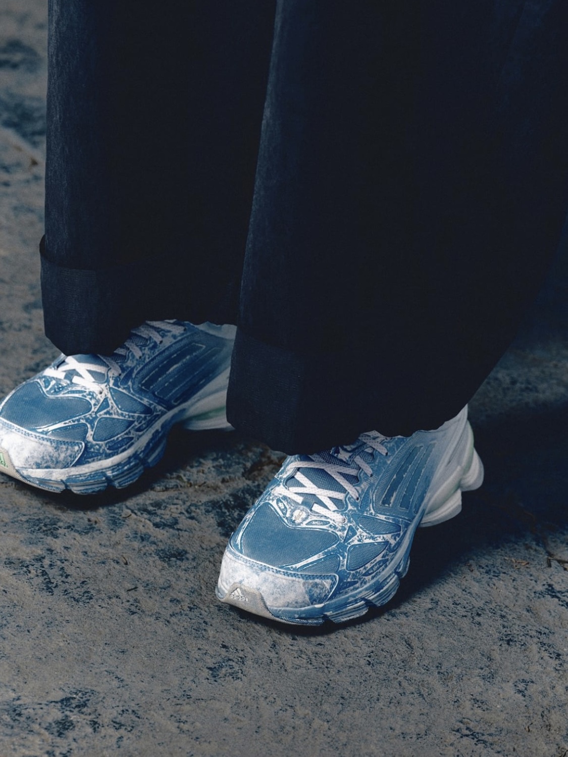 Adidas Adizero F50 Cloud White Zero Metallic 착용 스타일 - 3